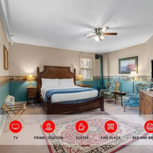 Bed in Hennessey House Bed and Breakfast