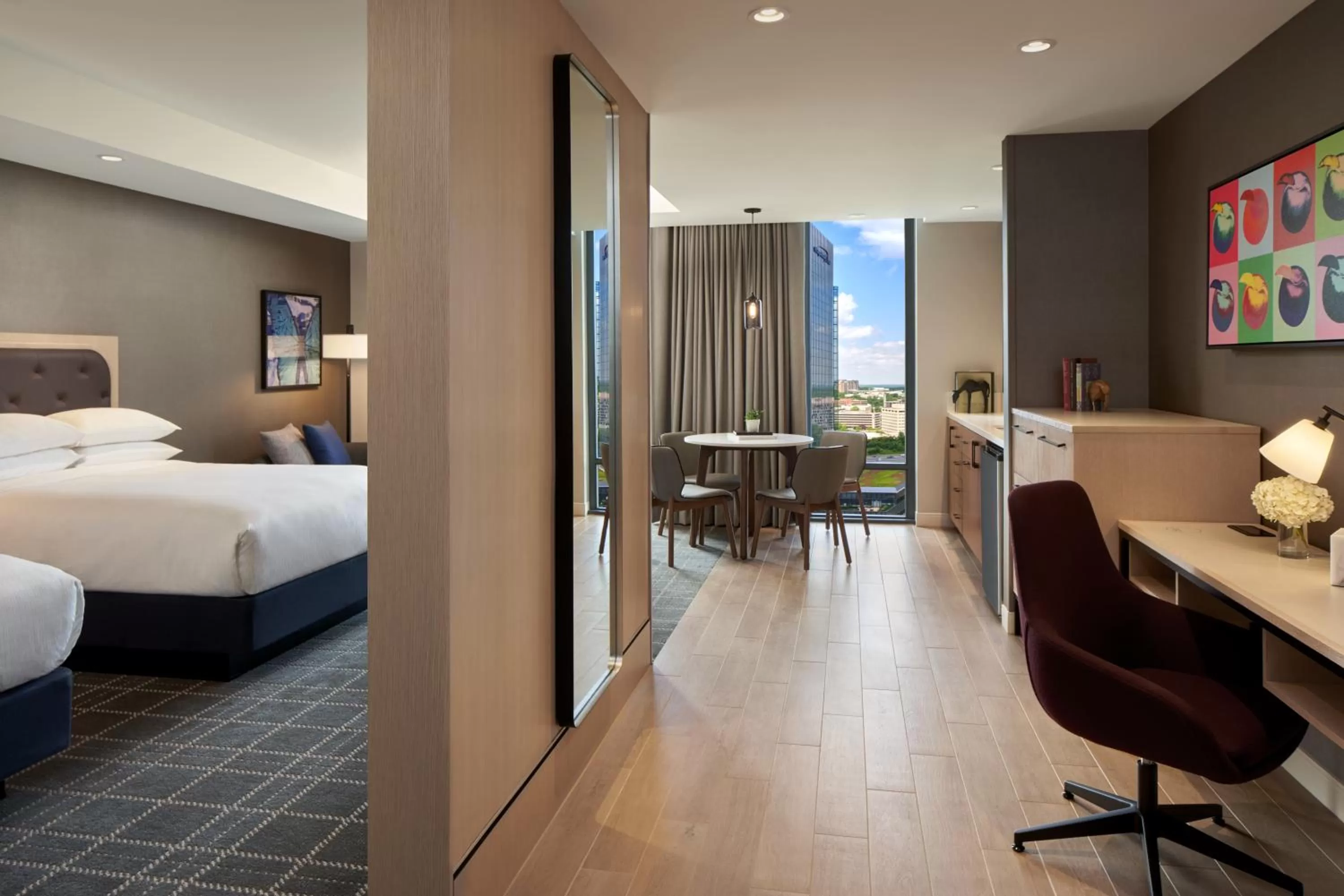 Photo of the whole room, Bed in The Watermark Hotel