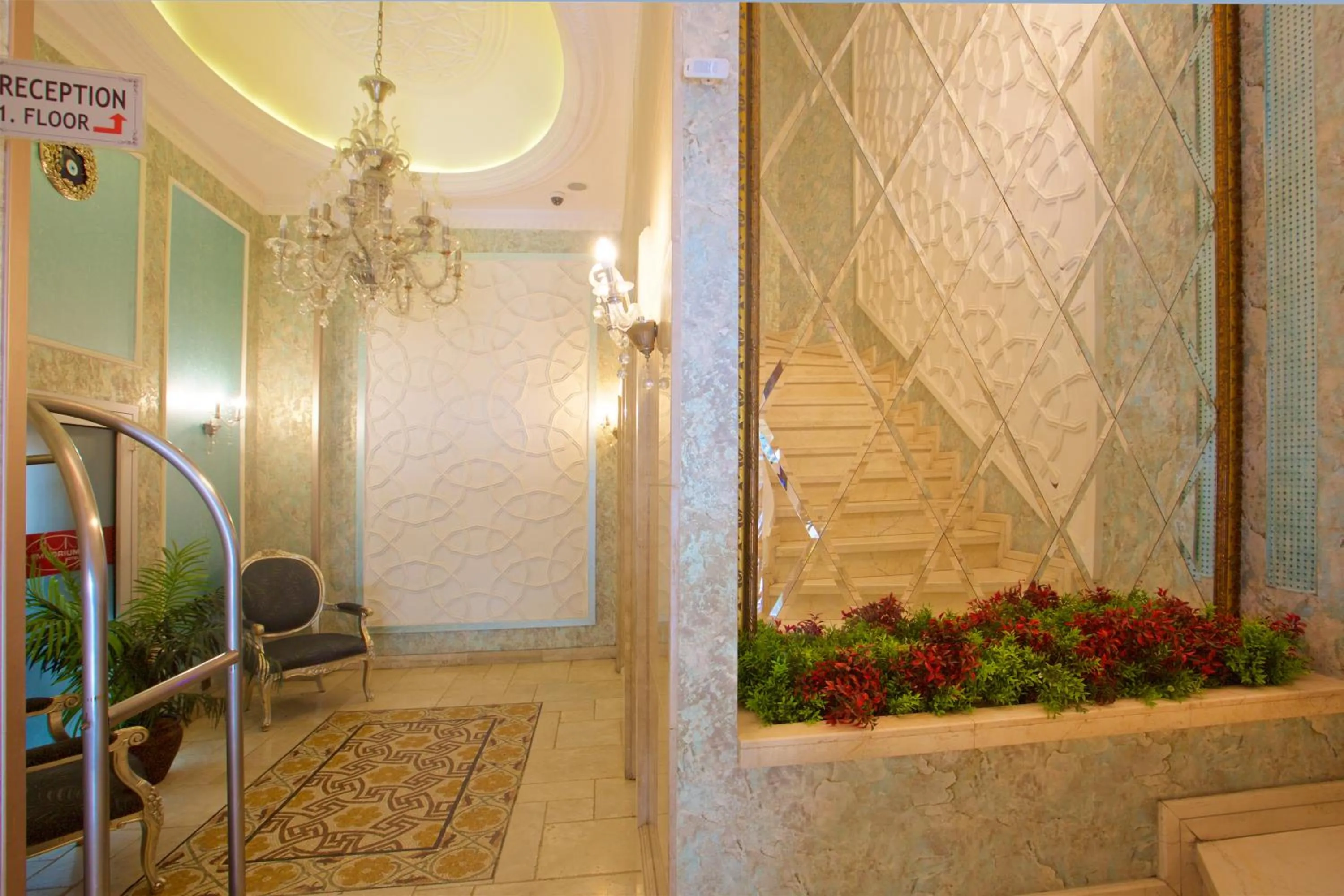 Facade/entrance in Emporium Hotel