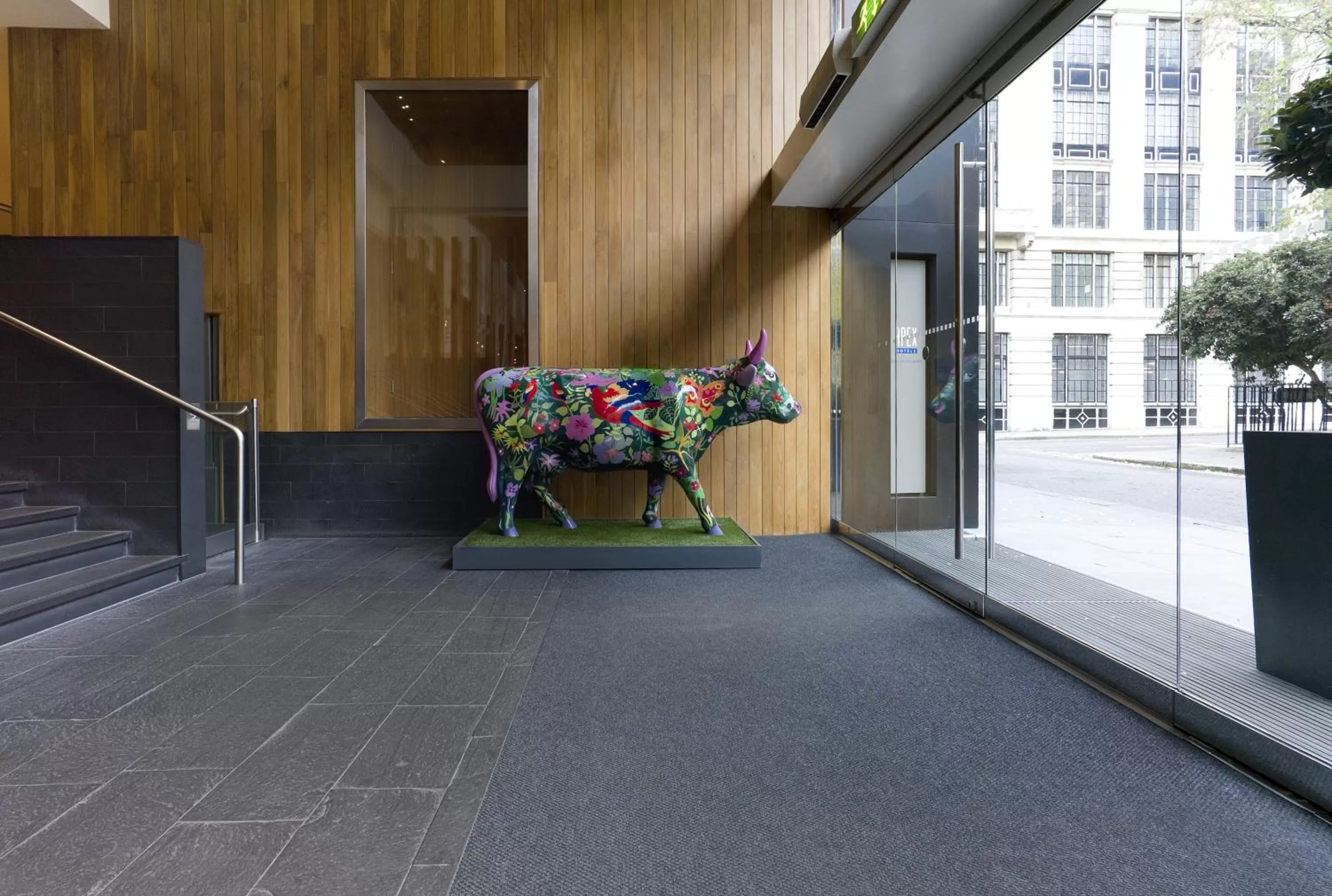 Decorative detail in Apex City Of London Hotel