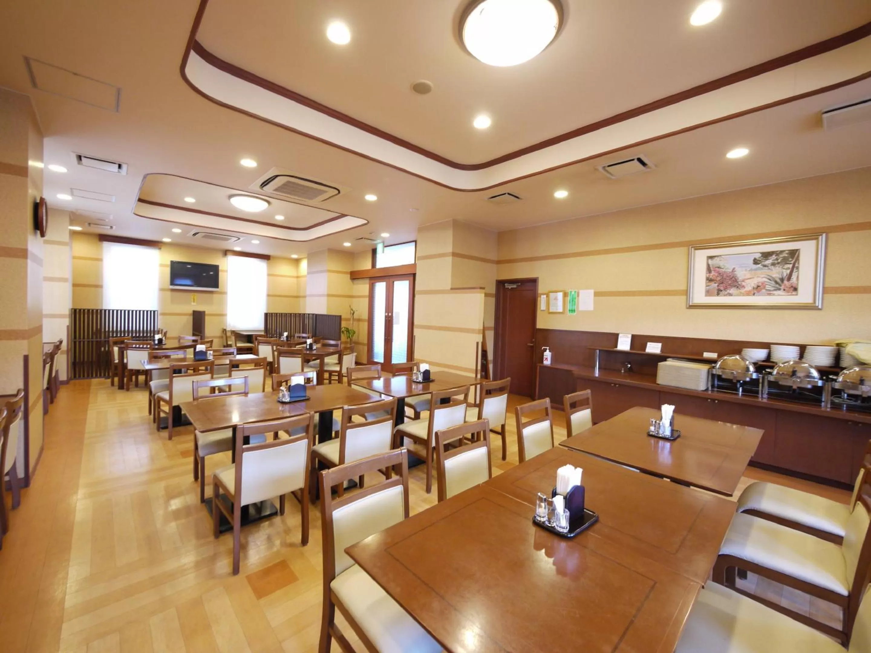 Restaurant/places to eat in Hotel Route-Inn Kikugawa Inter