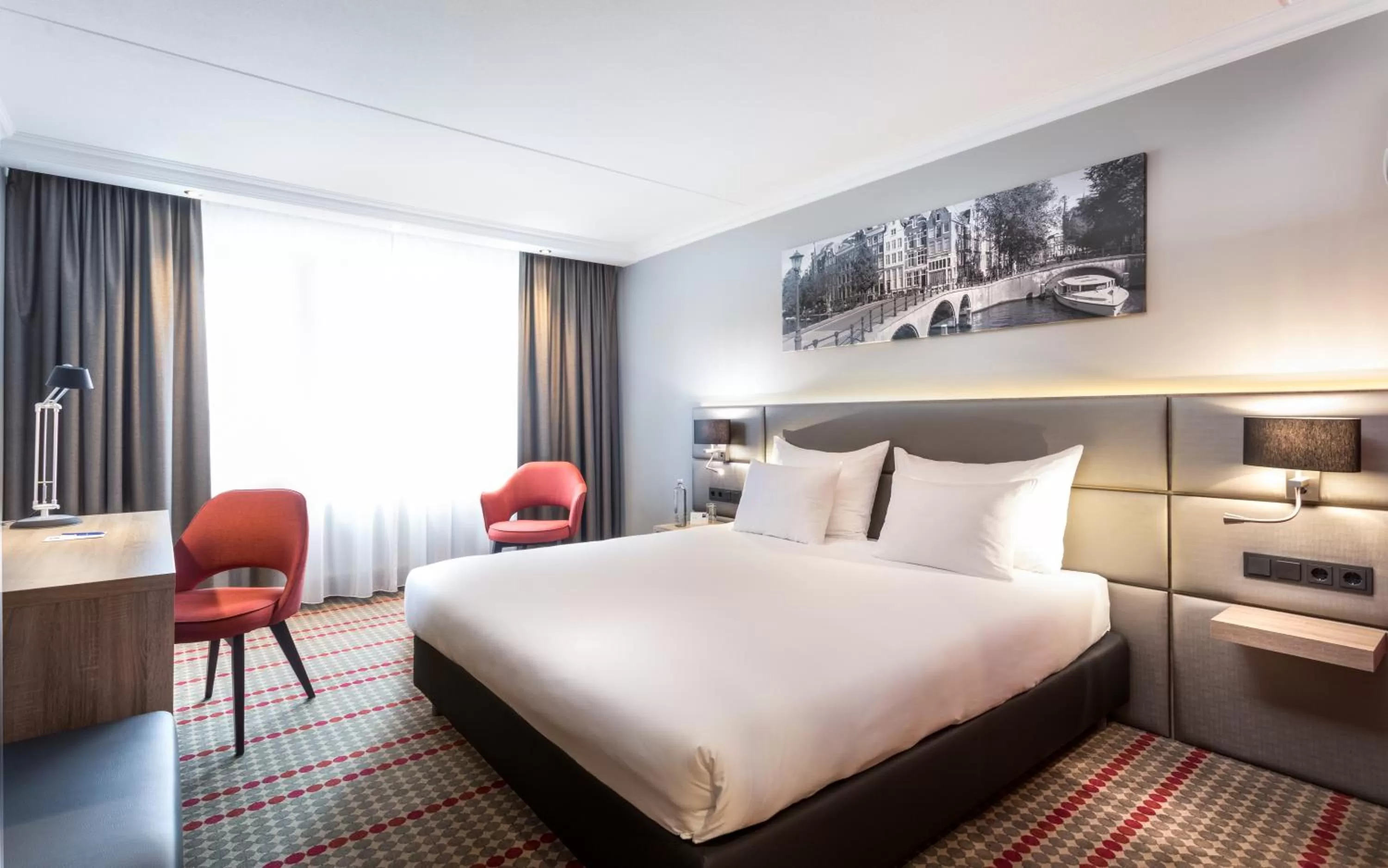 Bedroom, Bed in Ramada by Wyndham Amsterdam Airport Schiphol