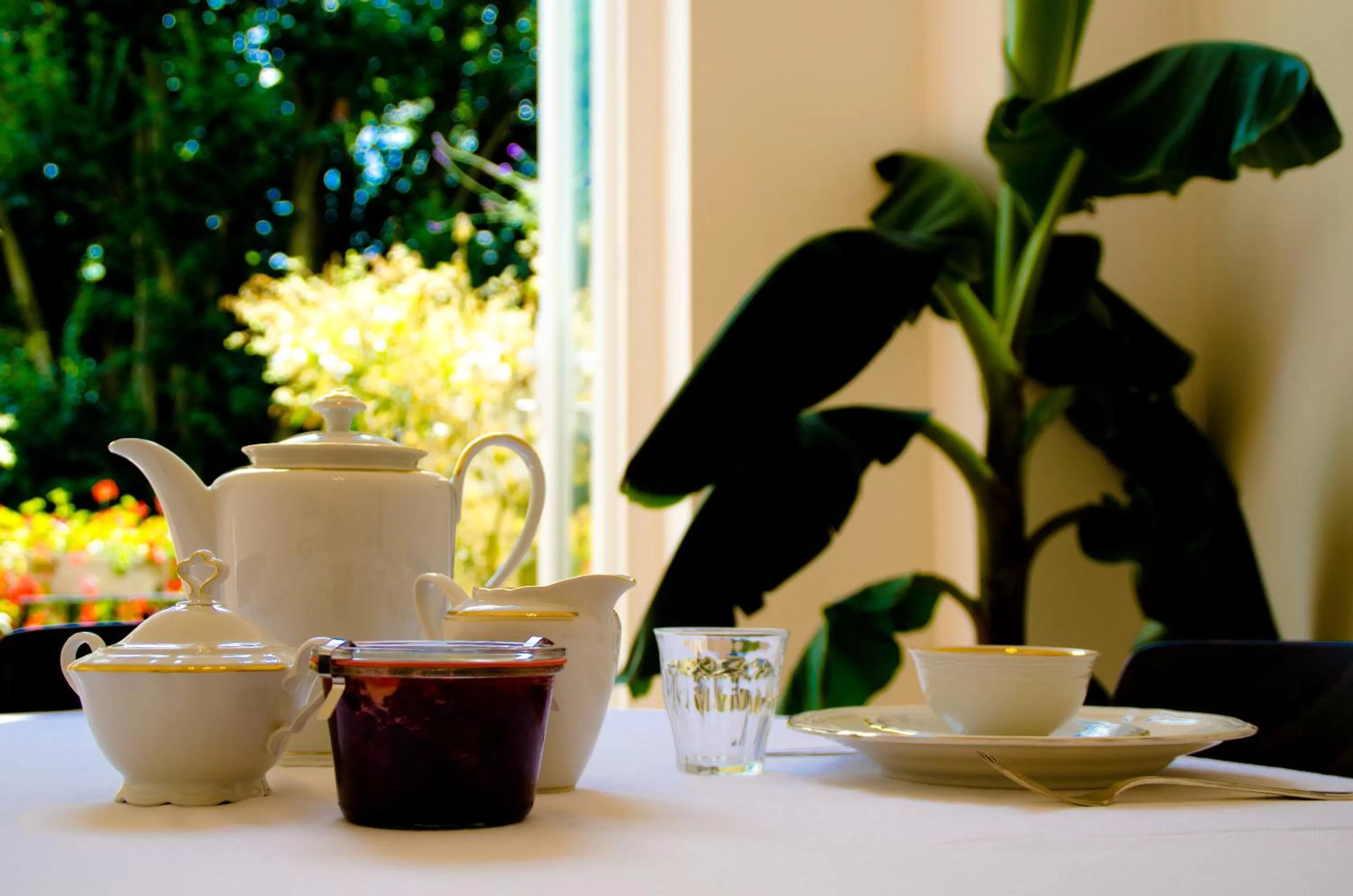 Restaurant/places to eat in B&B House Ninety