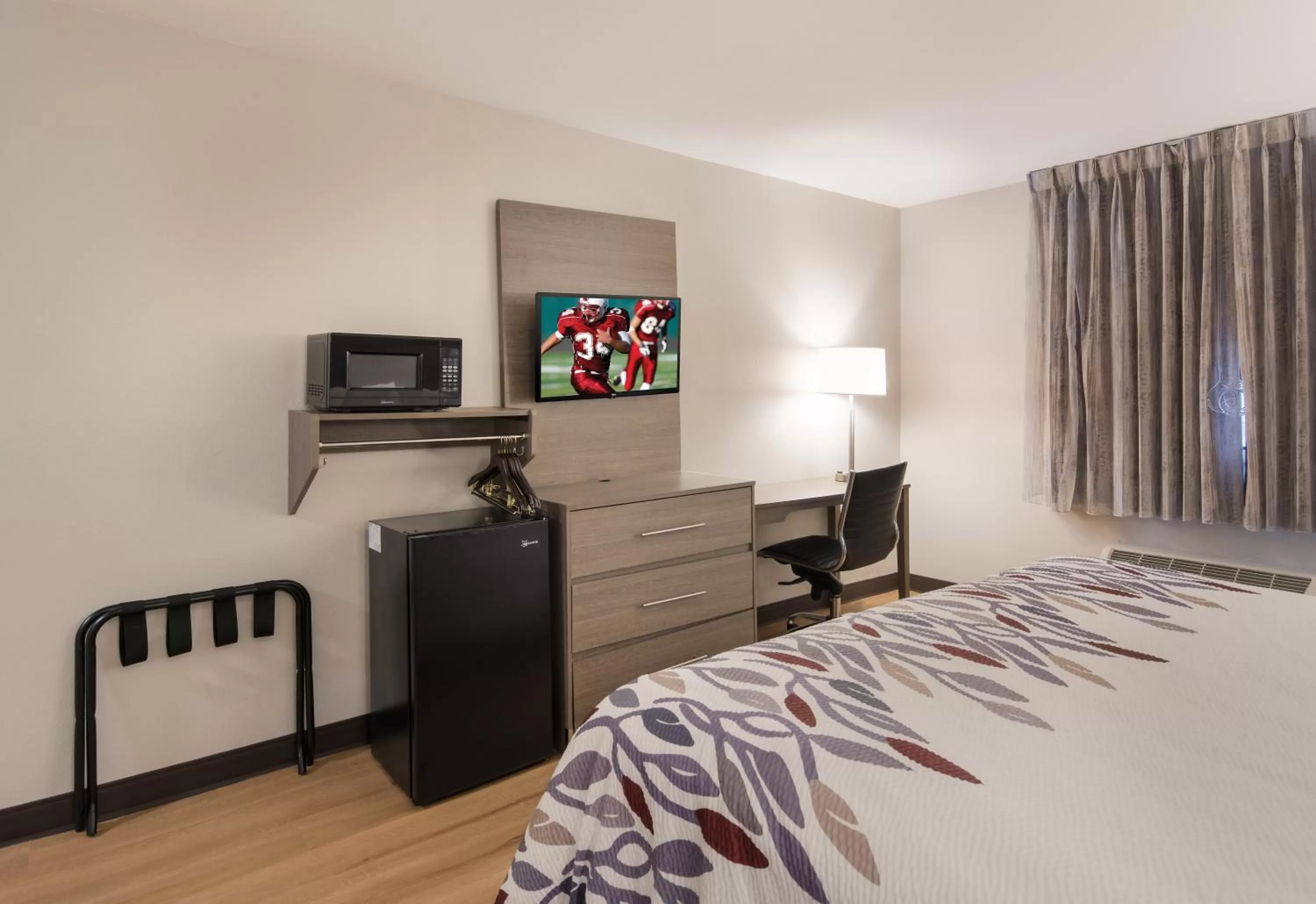 Photo of the whole room in Red Roof Inn Chester