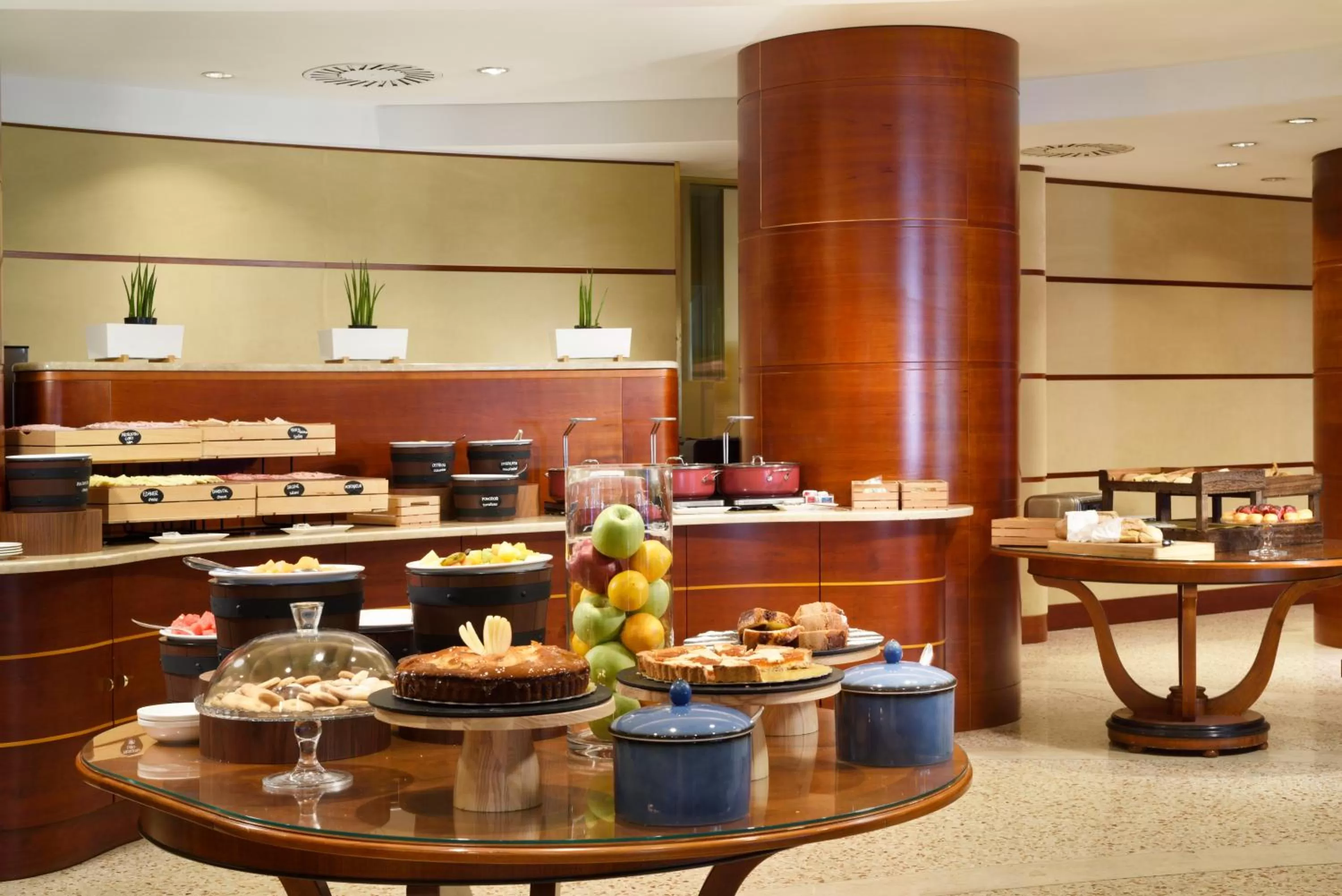 Buffet breakfast in UNA Hotels Cusani Milano