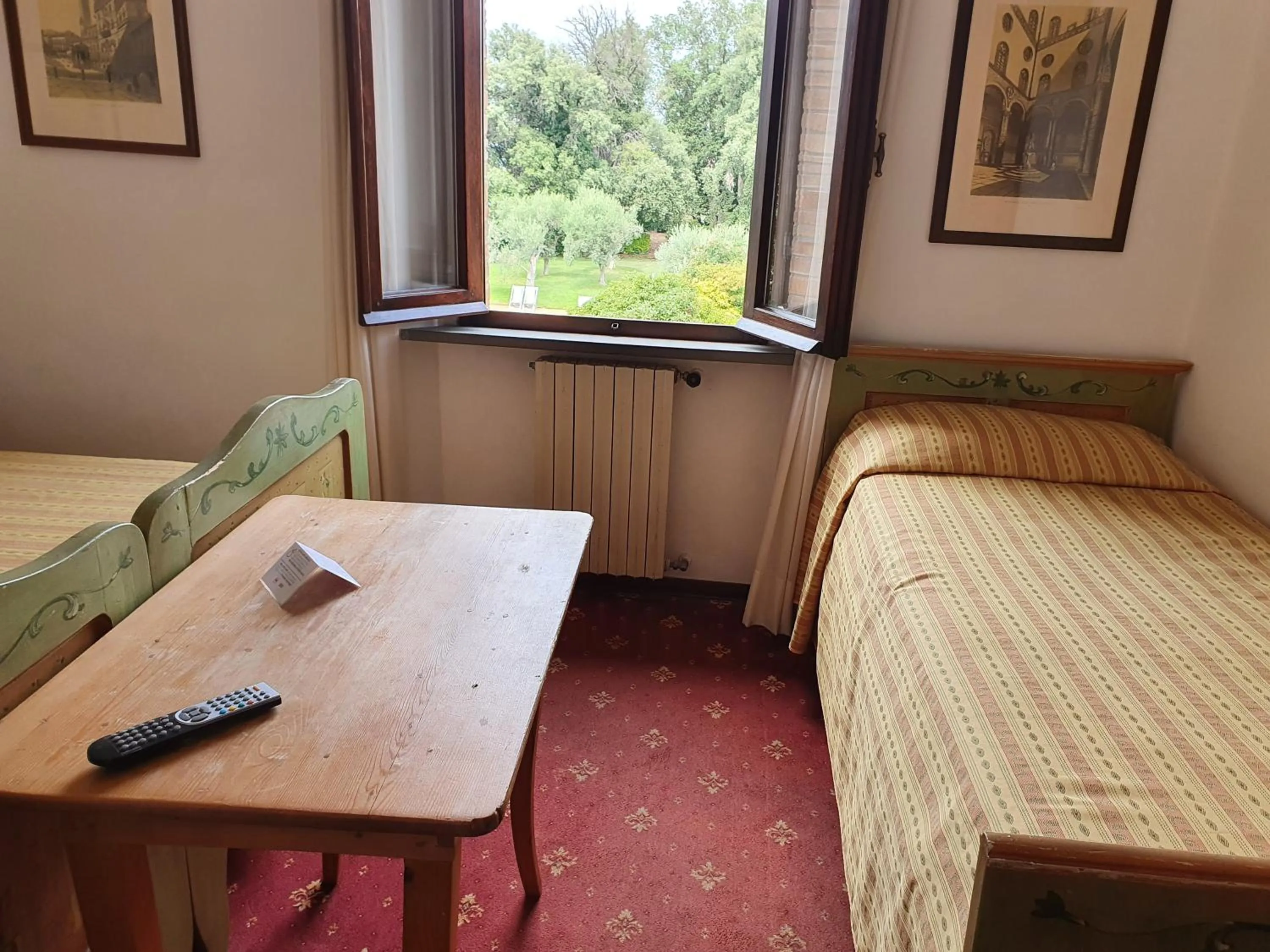 Garden view, Bed in Villa Nencini