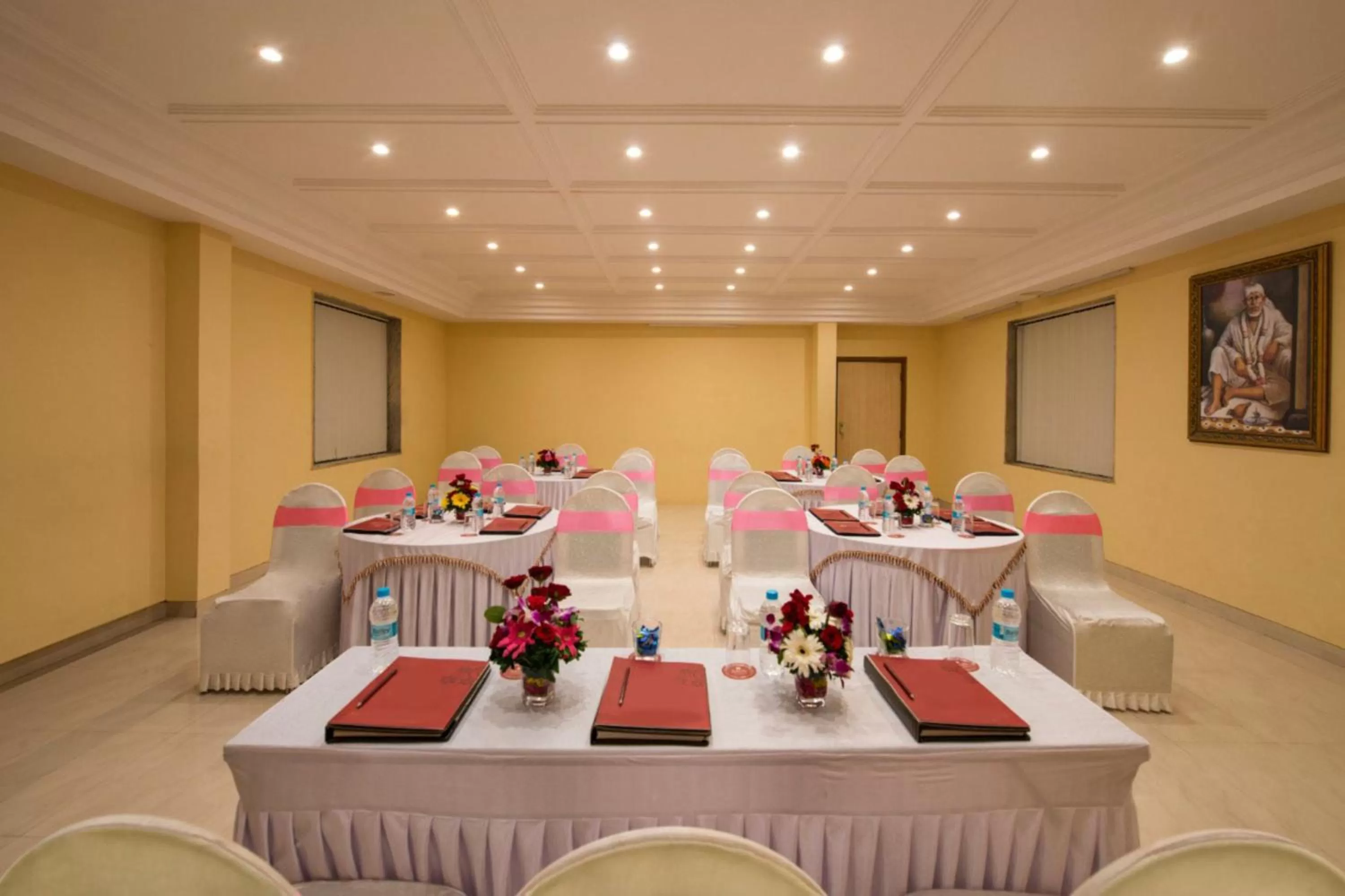 Meeting/conference room in Hotel Abigail Goradia's