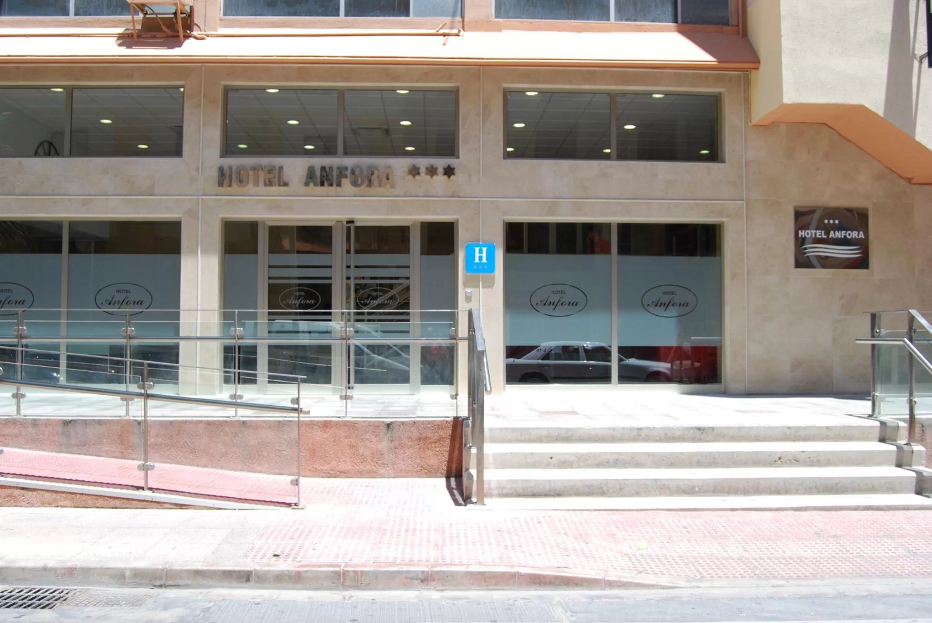 Facade/entrance in Hotel Anfora