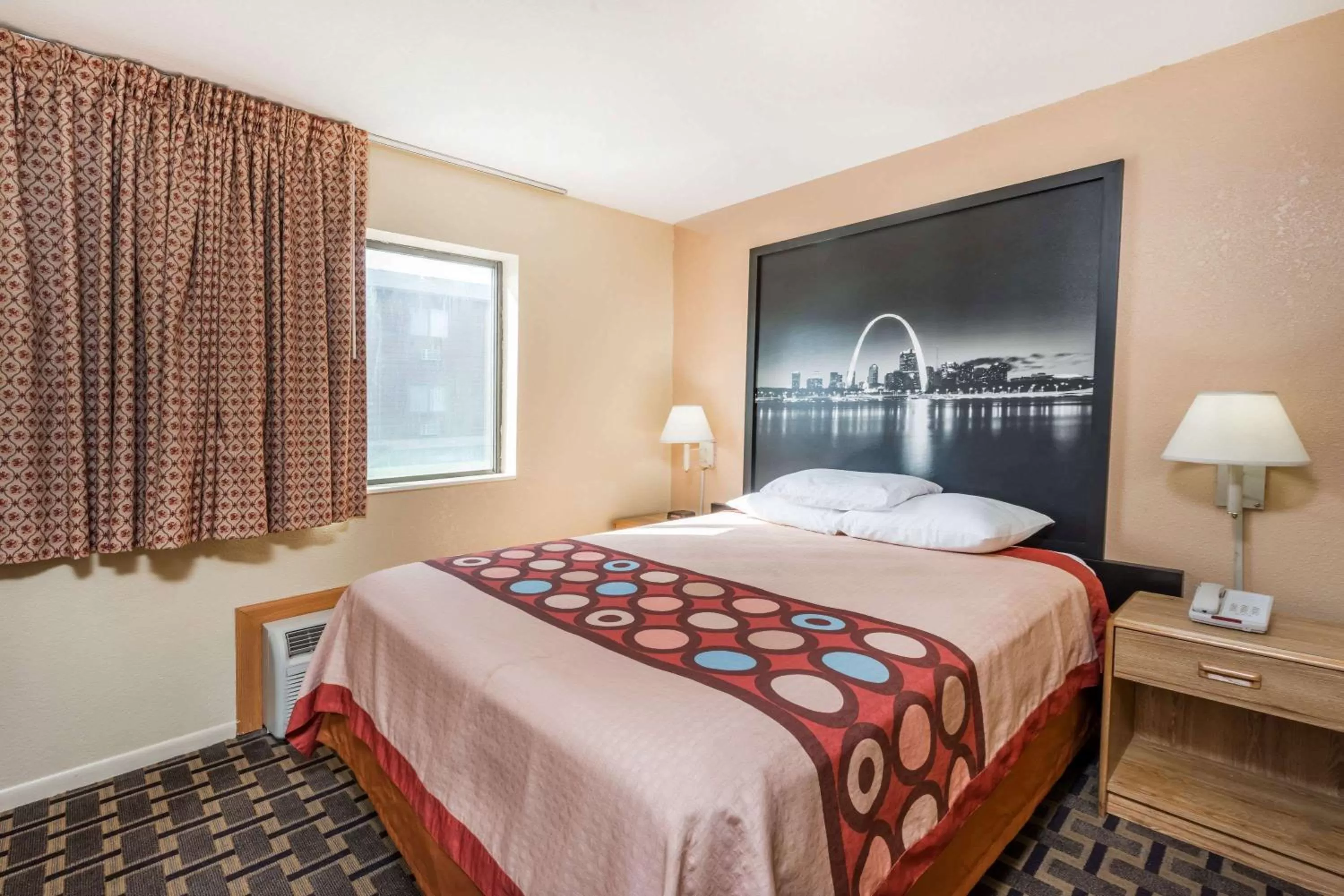 Queen Room - Disability Access/Non-Smoking in Super 8 by Wyndham Lebanon