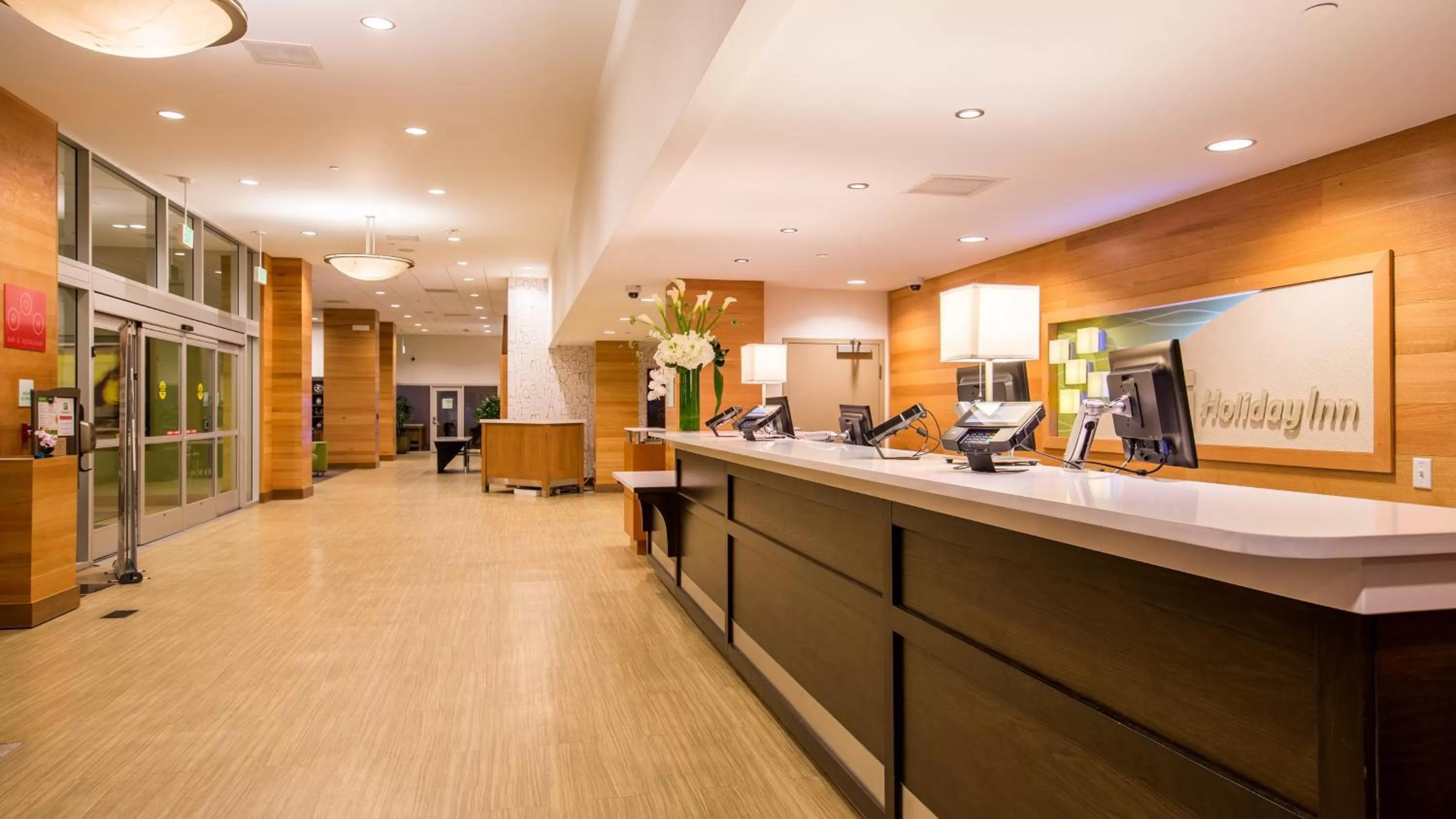 Lobby or reception in Holiday Inn San Francisco - Golden Gateway newly renovated with No Resort Fee