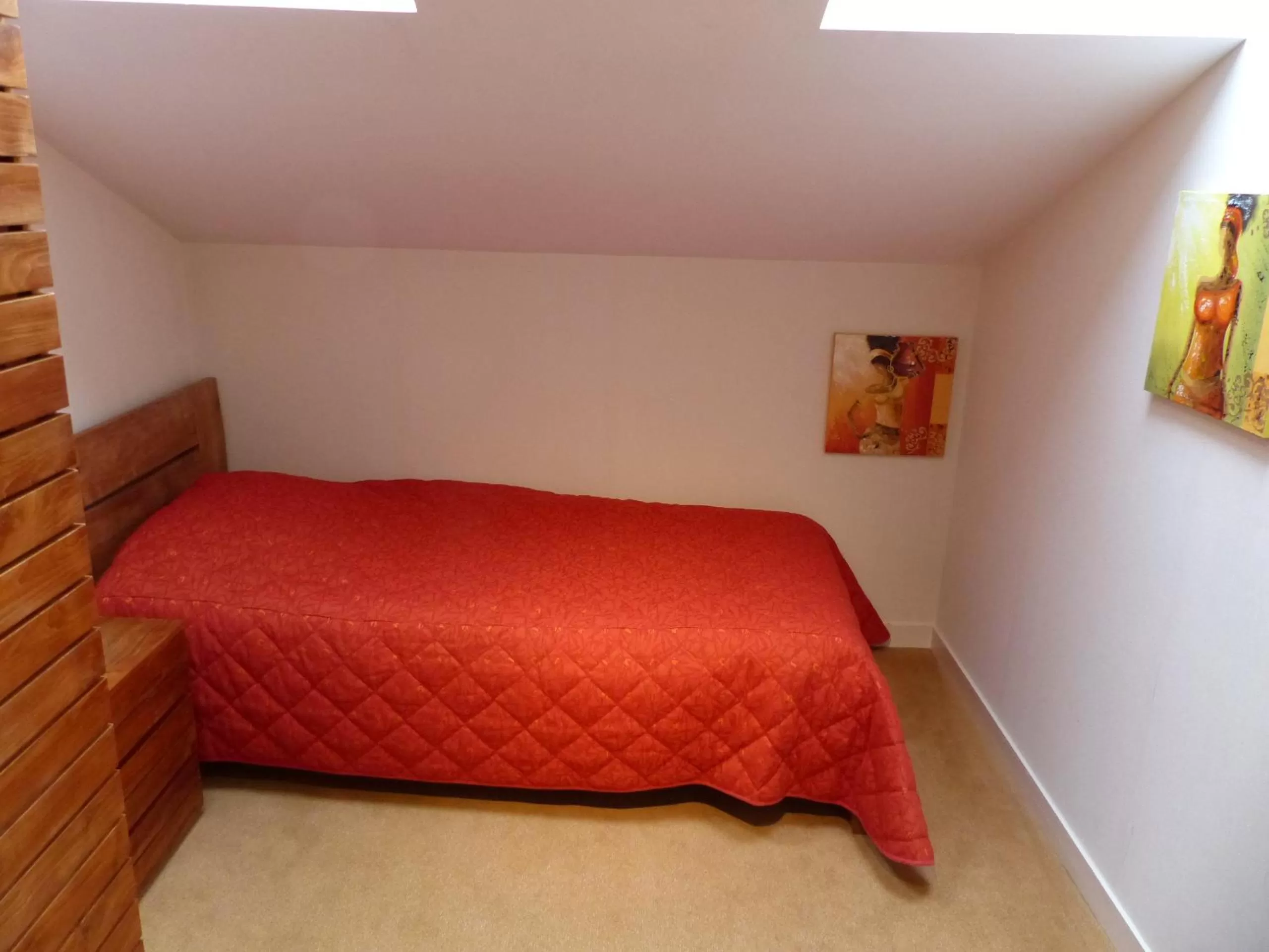 Bed in B&B Domaine de La Corbe