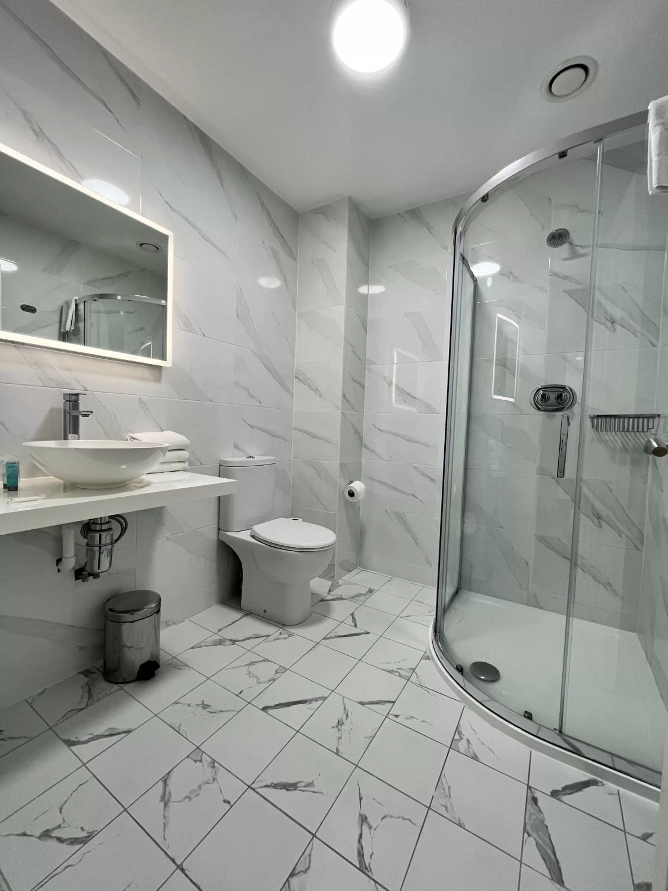 Bathroom in The Western Hotel