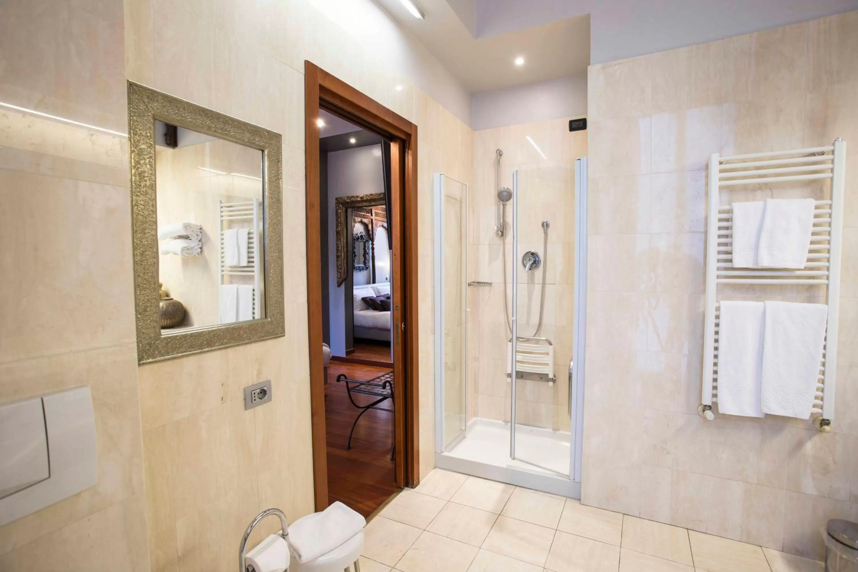 Toilet in Art Hotel Boston