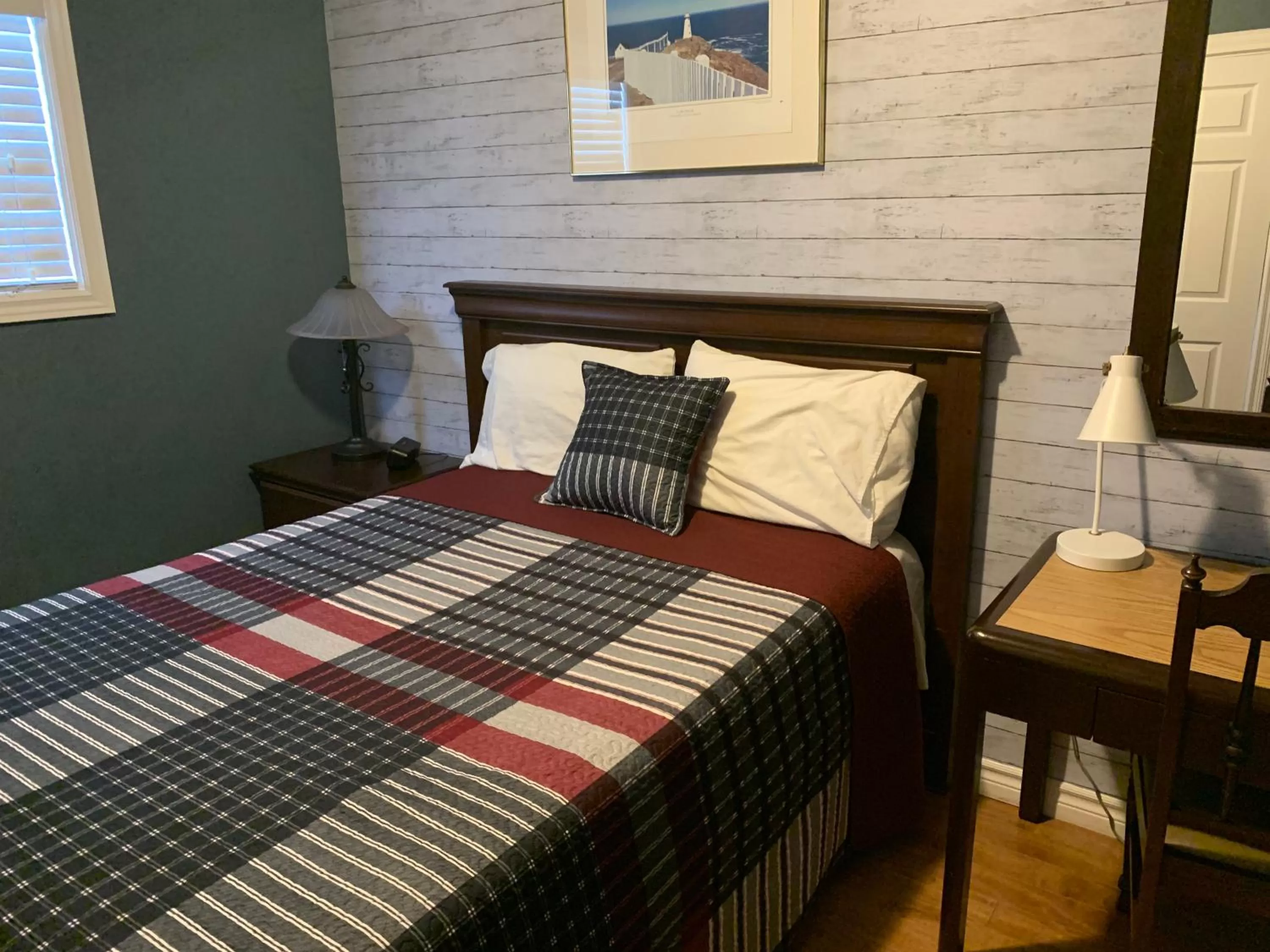 Bed in Legges Motel & Restaurant