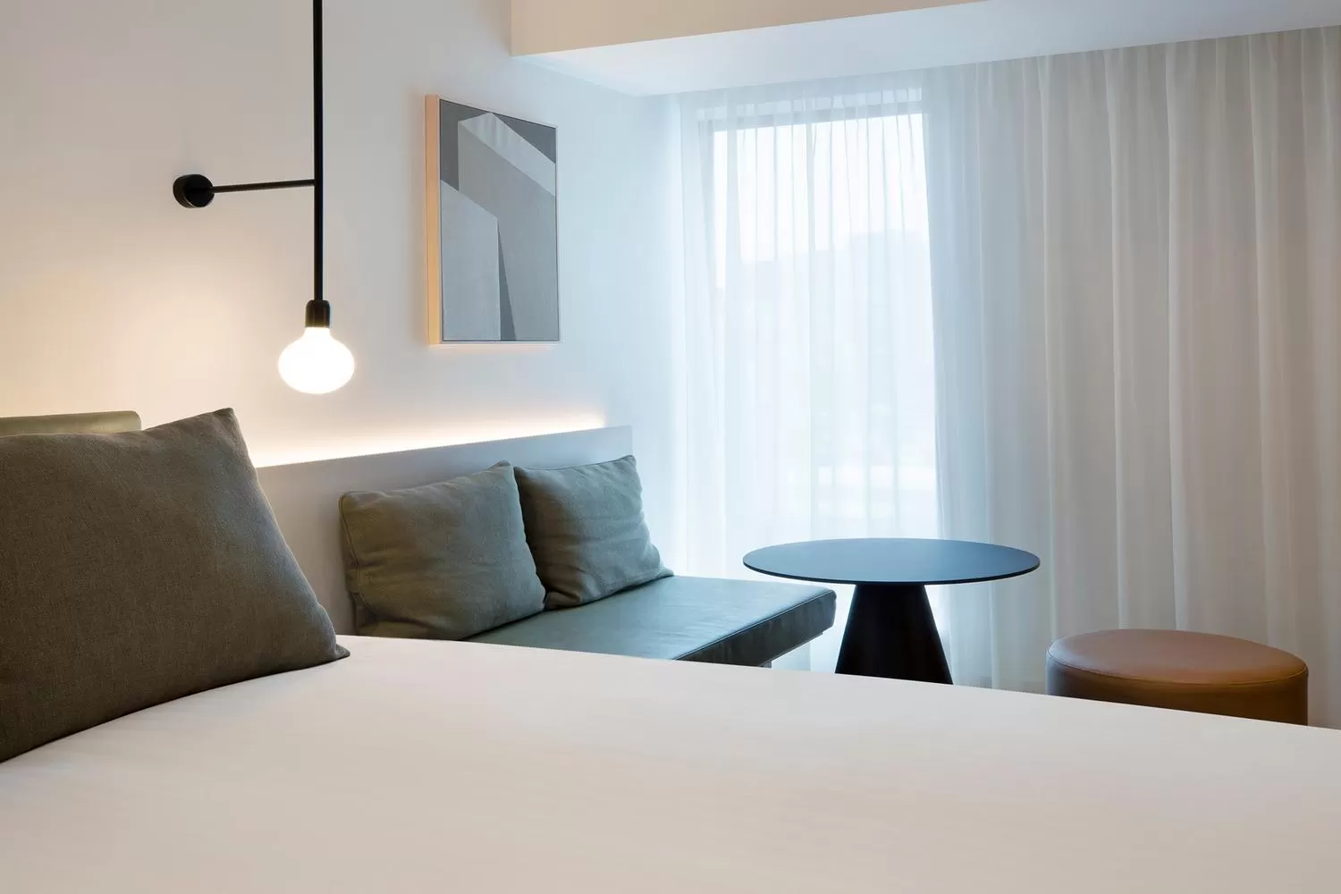 Bedroom, Bed in Leonardo Hotel Manchester Piccadilly