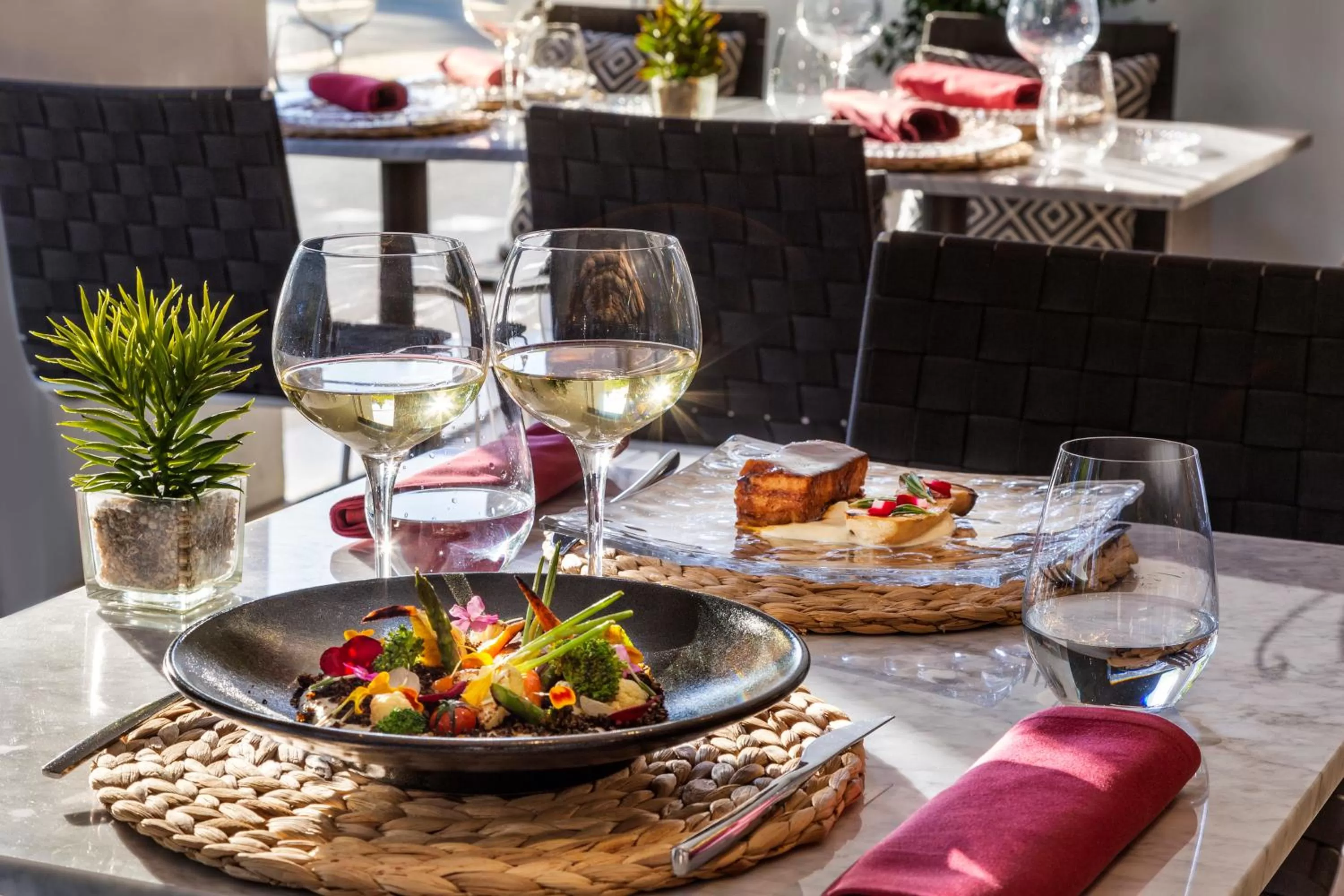 Restaurant/places to eat in Melia Sevilla