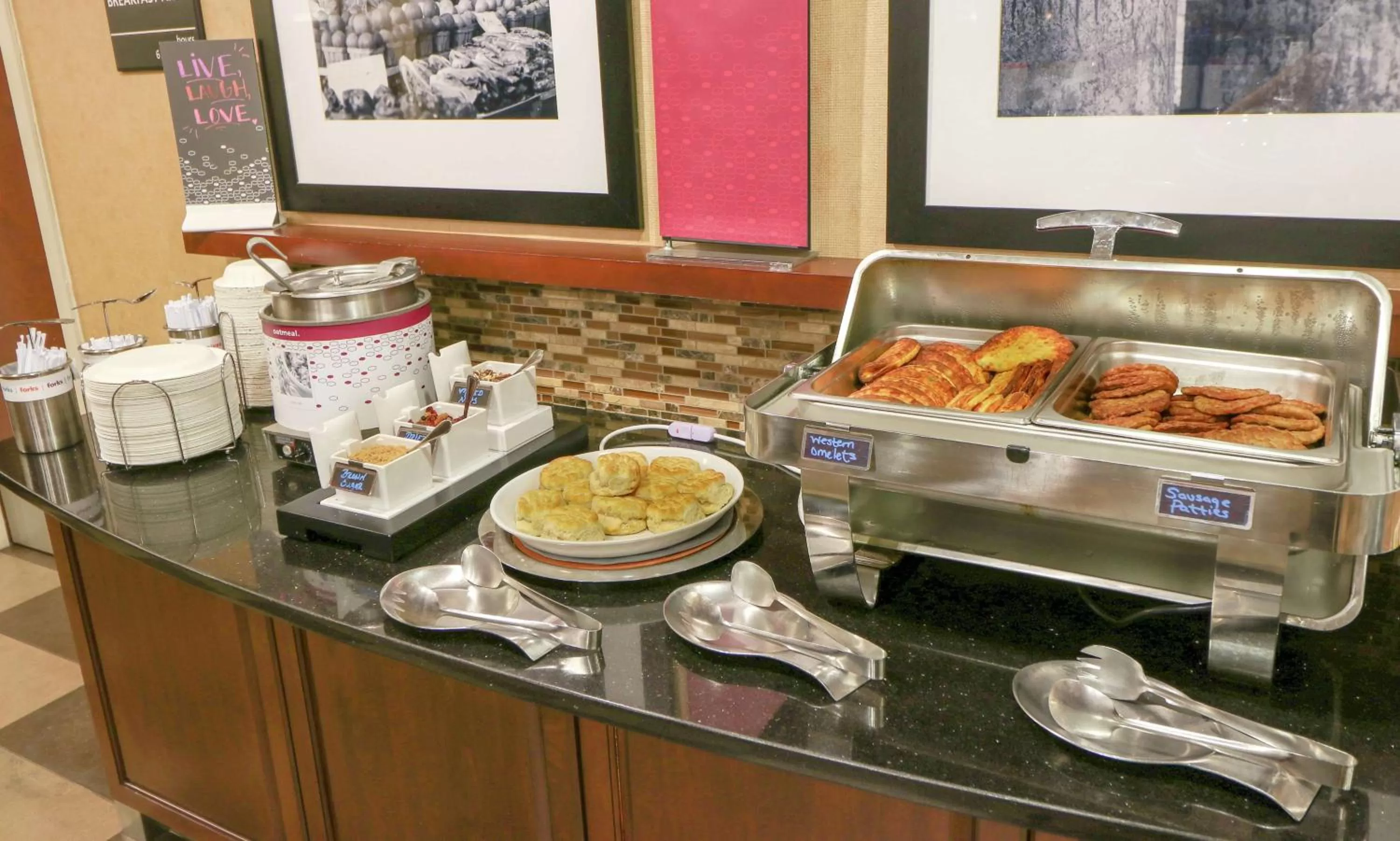 Dining area in Hampton Inn Lincolnton