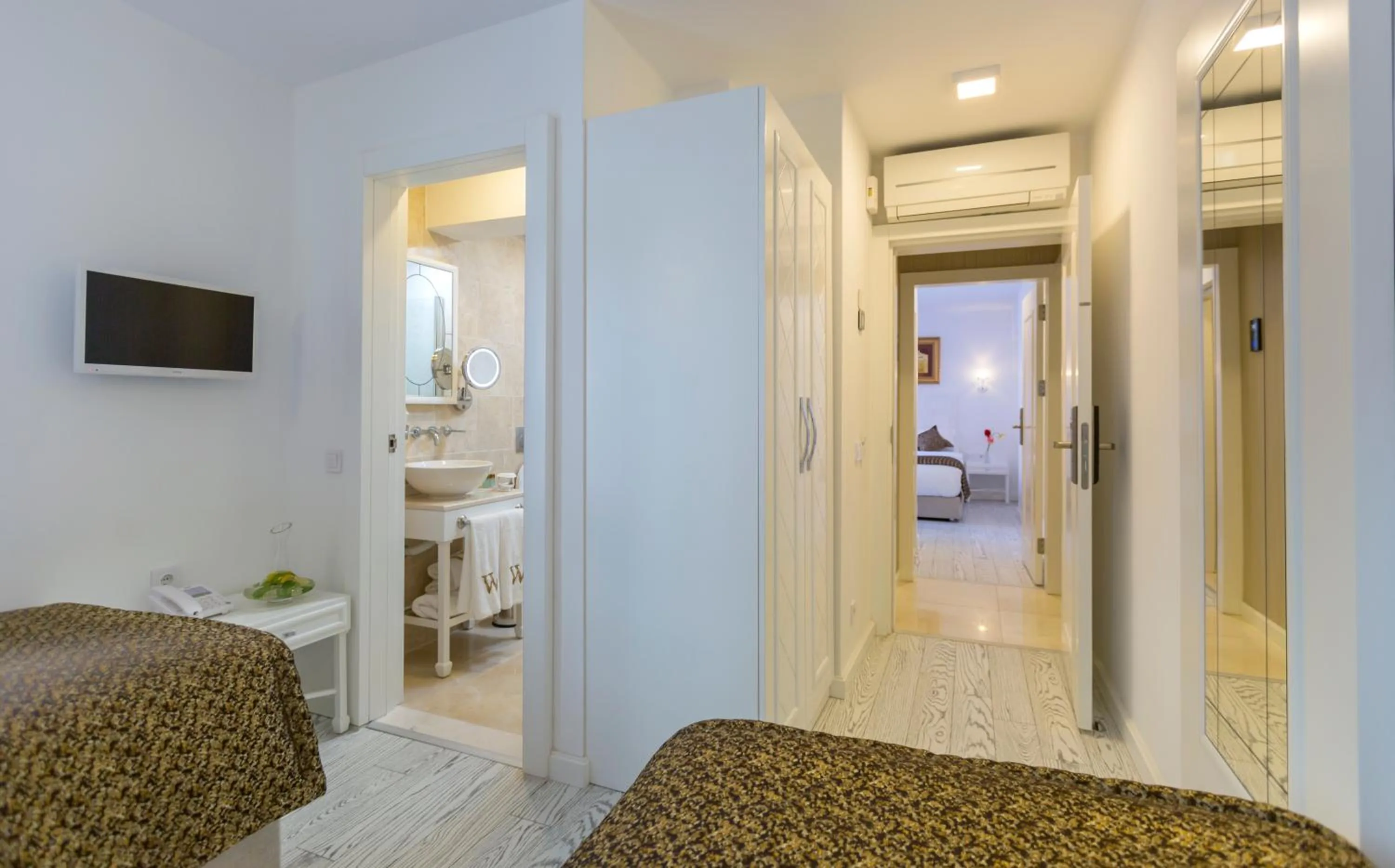 Bathroom in Wise Hotel & Spa - Adults Only