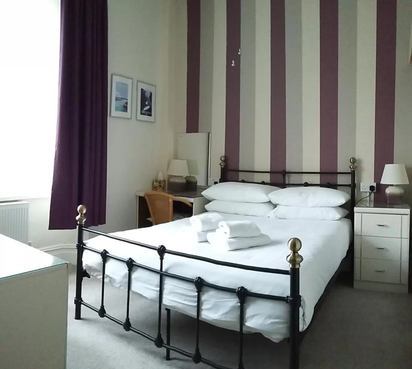 Double Room with Private Bathroom in Merritt Guest House B&B