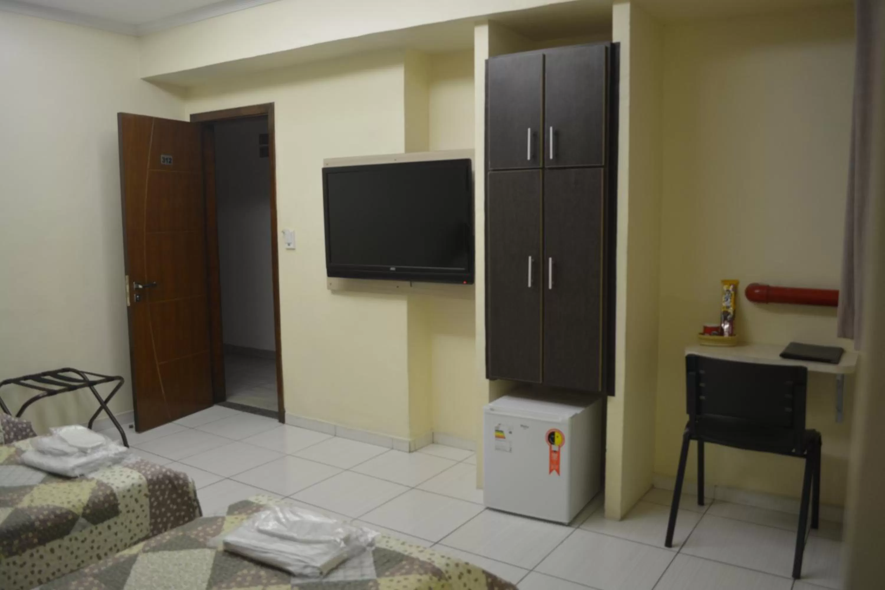 Bed in Hotel Calstar