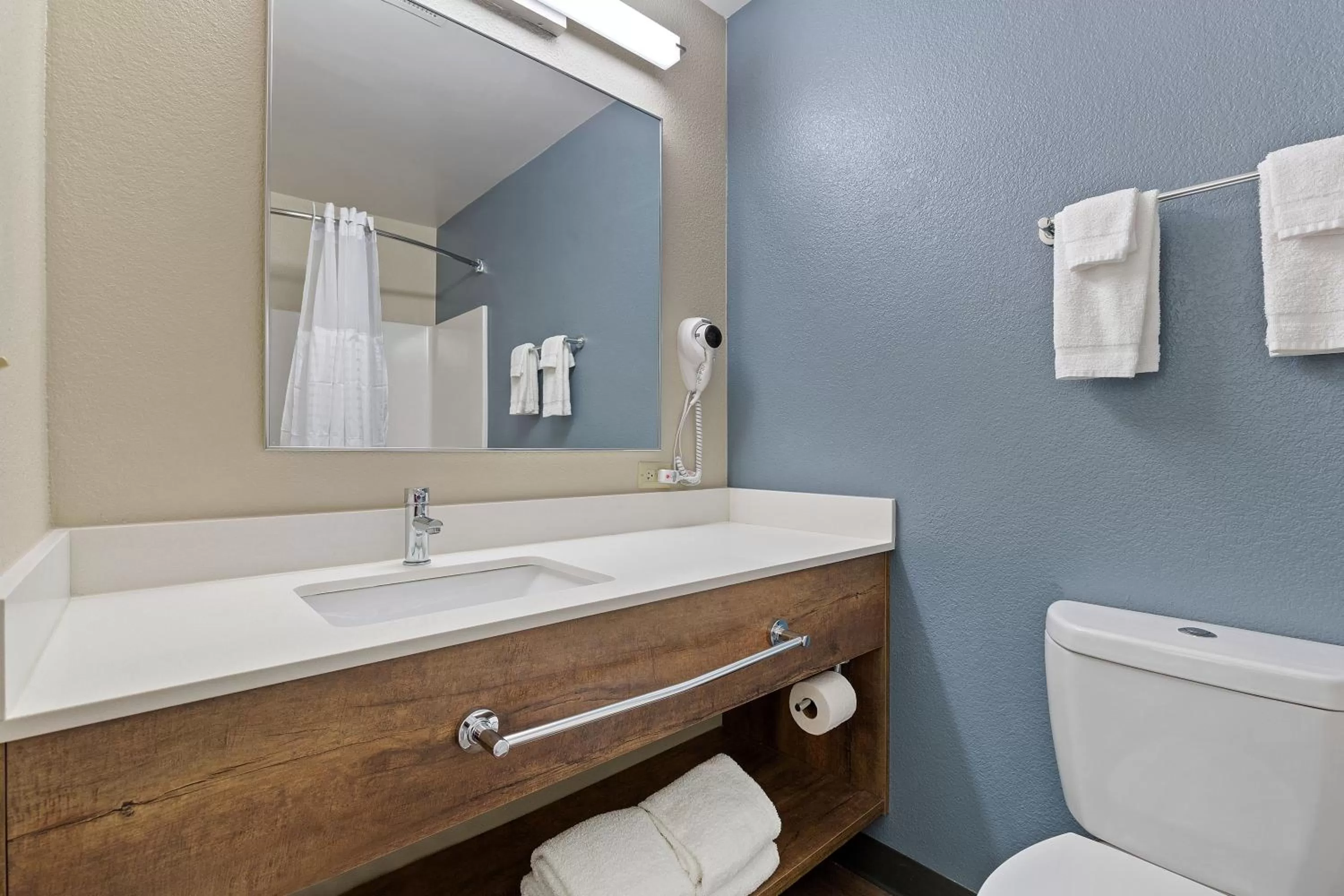 Bathroom in Extended Stay America Suites - San Ramon - Bishop Ranch - East