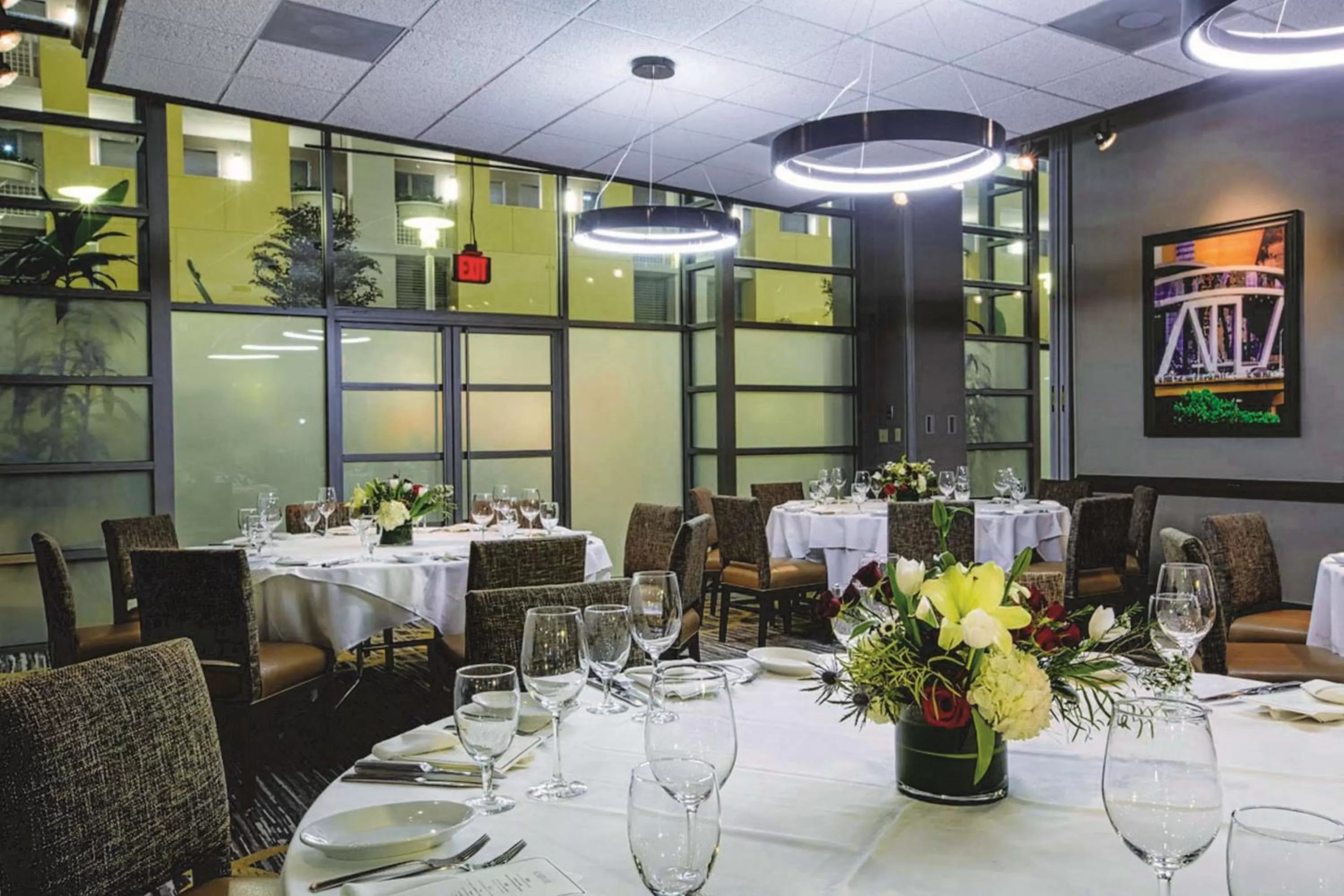 Restaurant/places to eat in Embassy Suites by Hilton Atlanta at Centennial Olympic Park