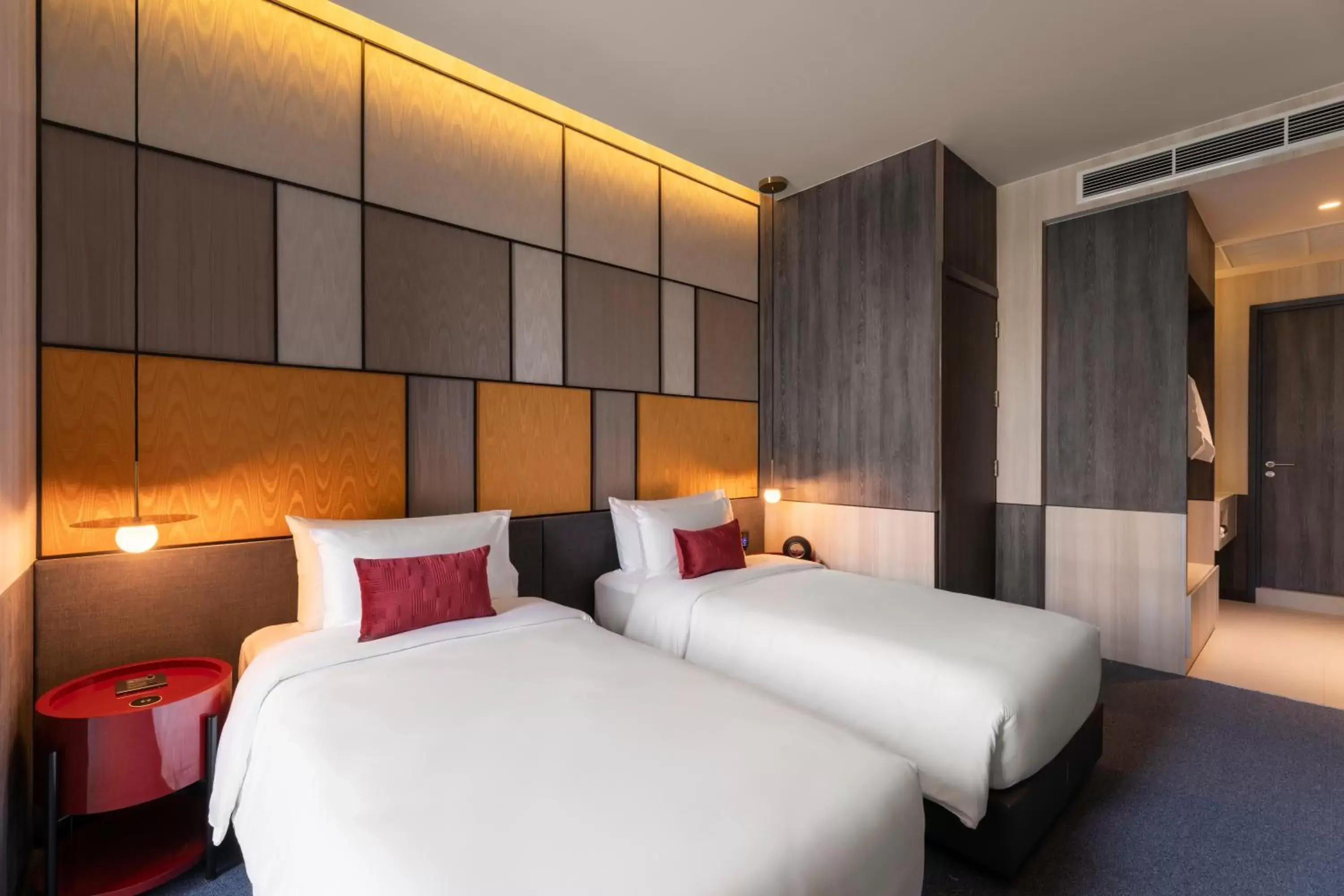 Premier Twin Room in Ramada Plaza by Wyndham Bangkok Sukhumvit 48 Premier Twin Room in Ramada Plaza by Wyndham Bangkok Sukhumvit 48