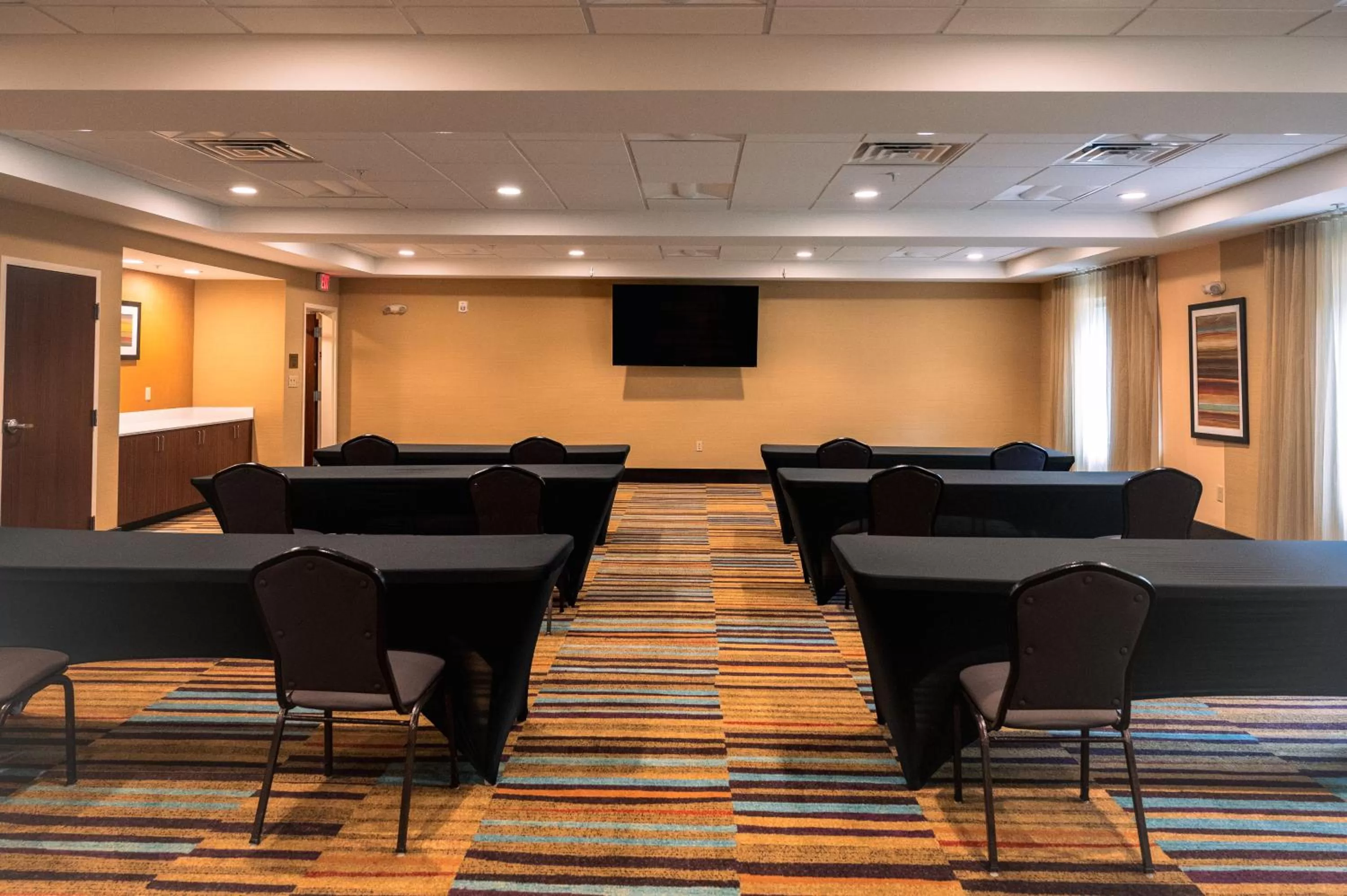 Meeting/conference room in Fairfield Inn & Suites by Marriott Atlanta Fairburn