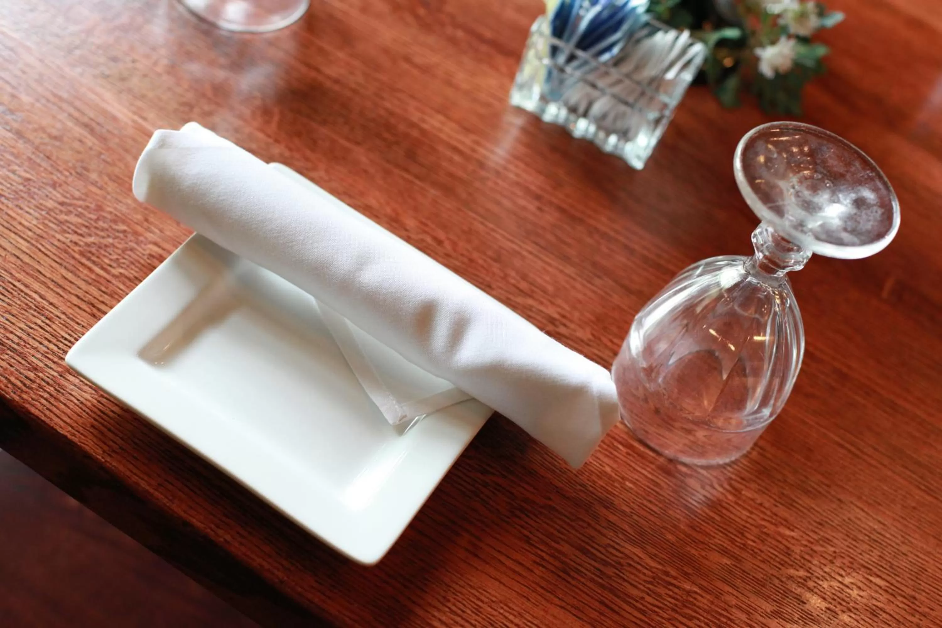 Restaurant/places to eat in The Winter Inn