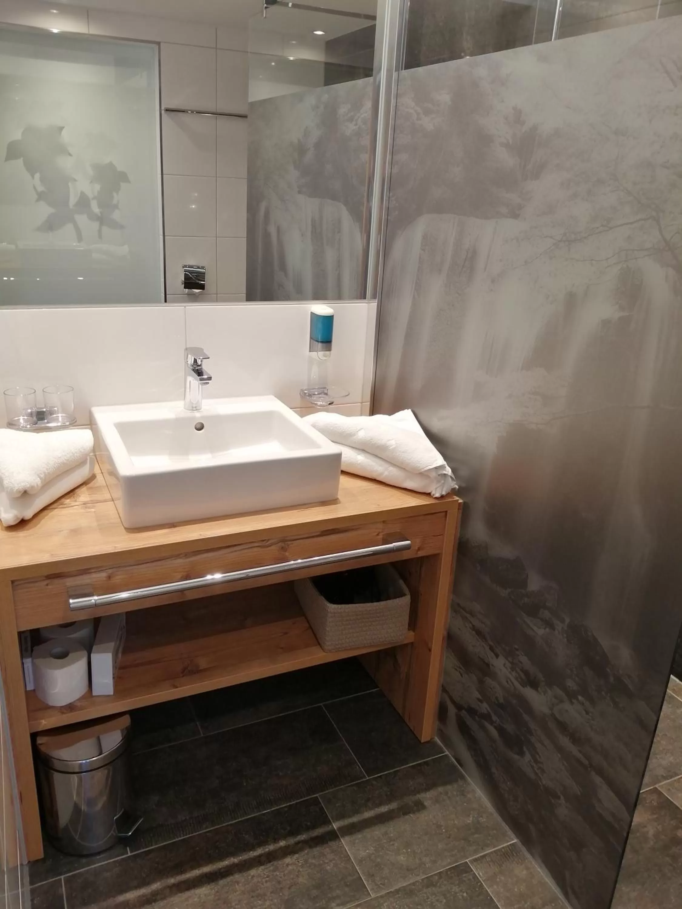 Bathroom in Hotel Enzian