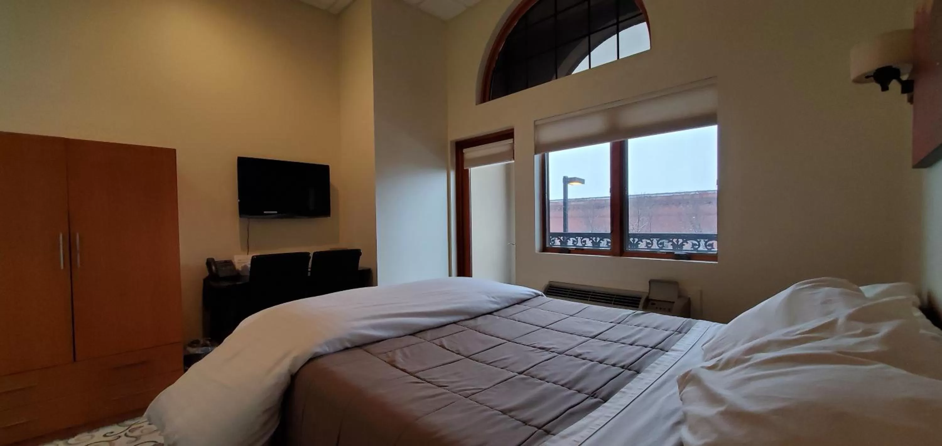 Street view, Bed in Lowell Inn