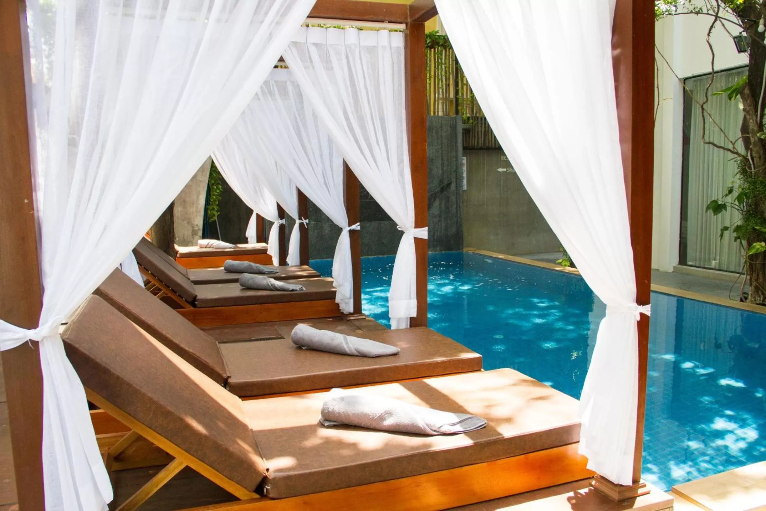 Swimming pool in Bopha Bassac Boutique Hotel