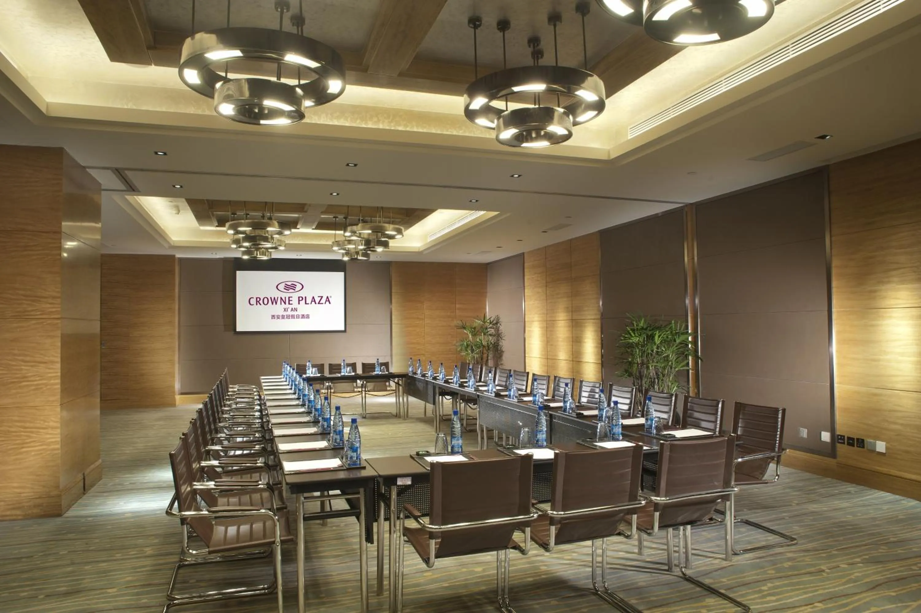 Meeting/conference room in Crowne Plaza Xi'an by IHG
