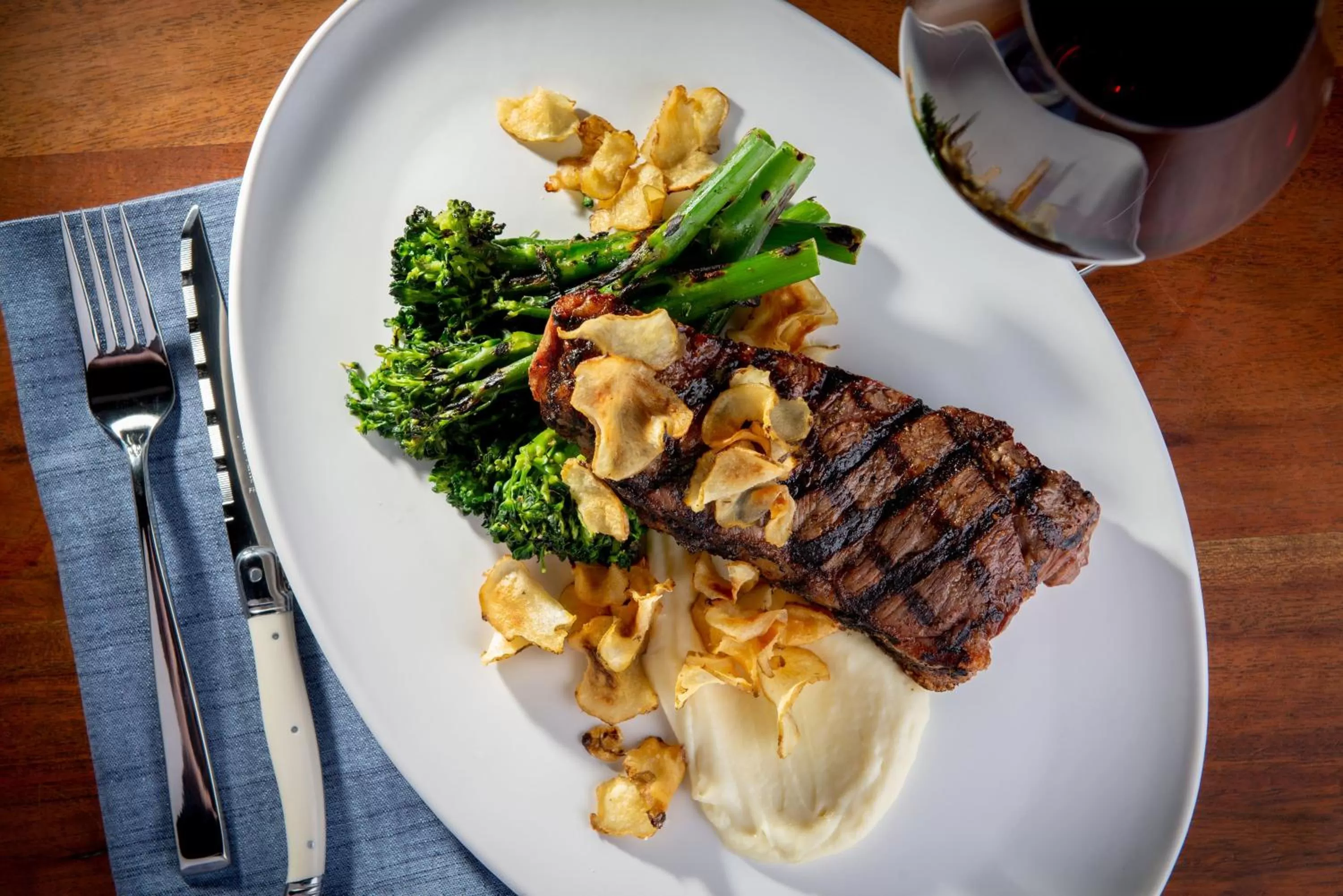 Restaurant/places to eat in Kimpton - Pittman Hotel by IHG