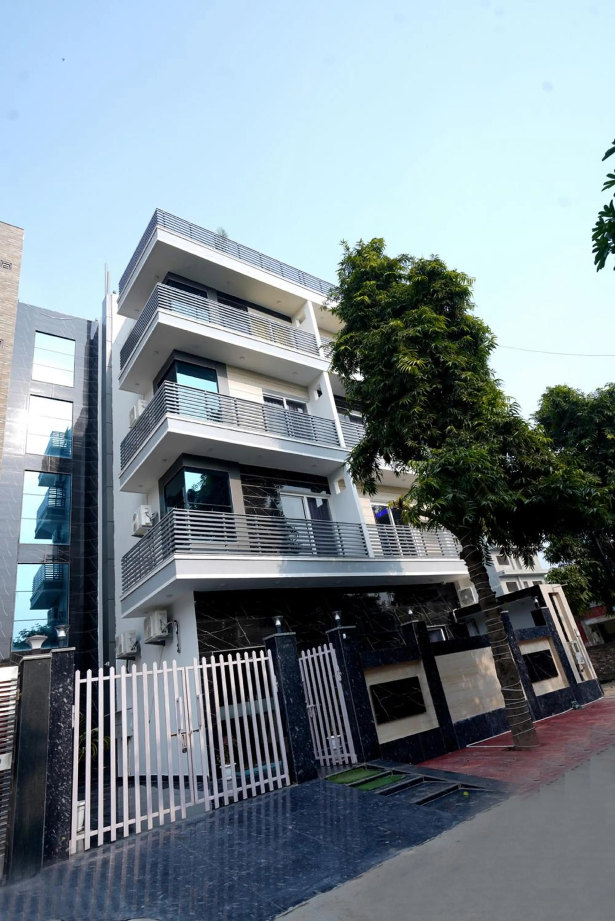 Property building in ExpoMart Inn