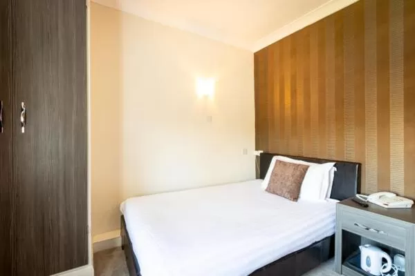 Bed in Parkmore Hotel & Leisure Club, Sure Hotel Collection by BW