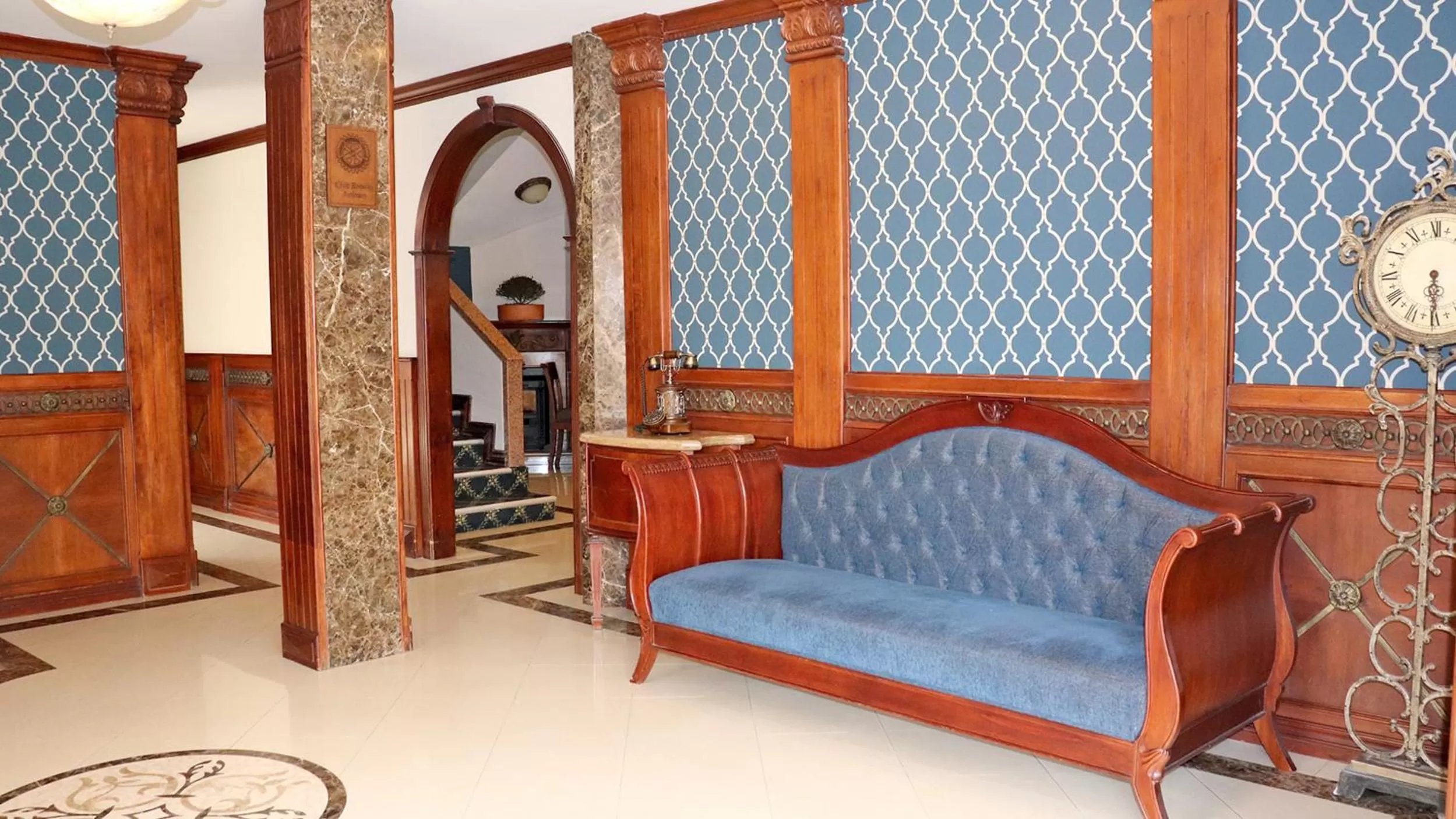 Property building, Seating Area in Hotel Florida