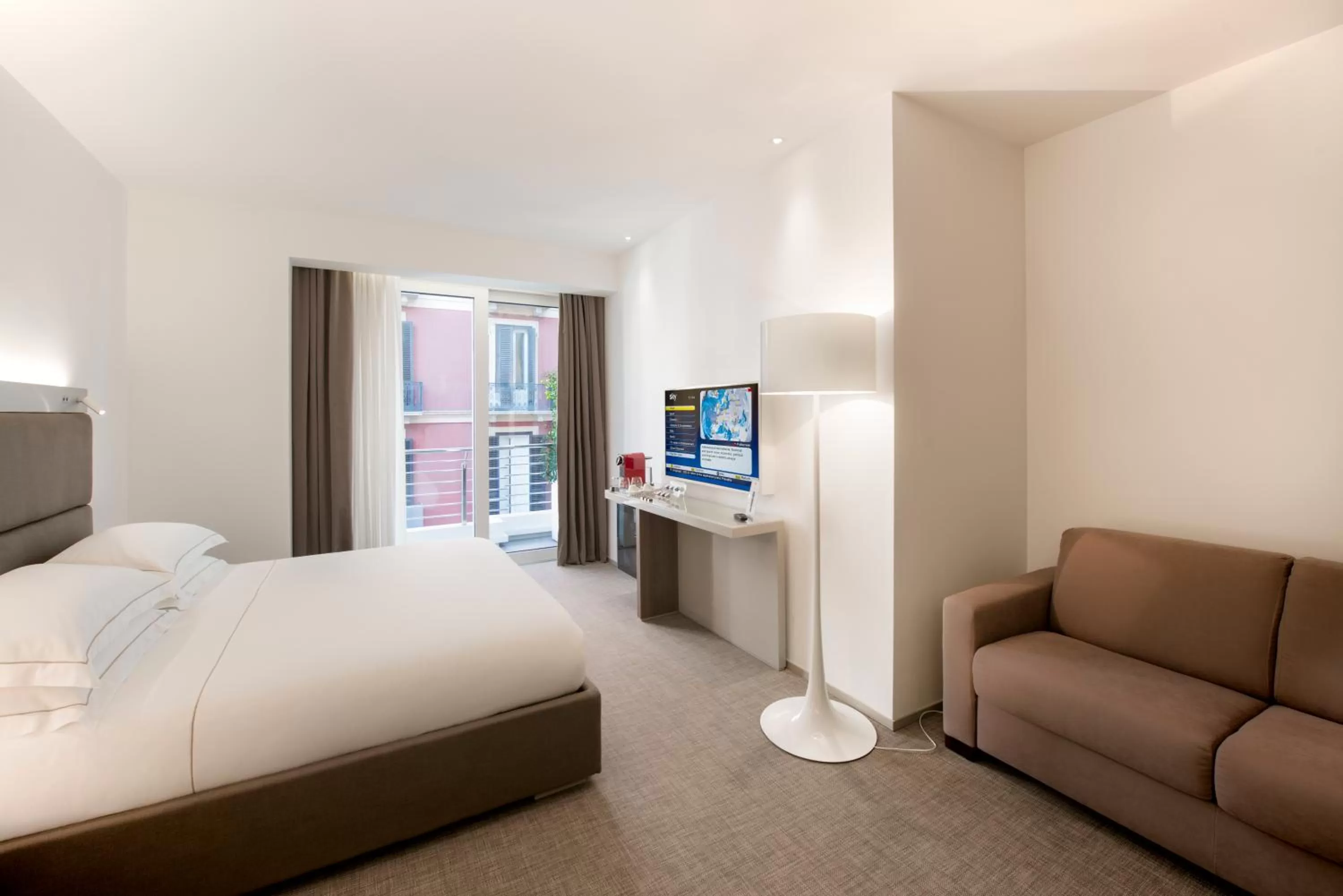 Photo of the whole room, Bed in Dilman Luxury Stay