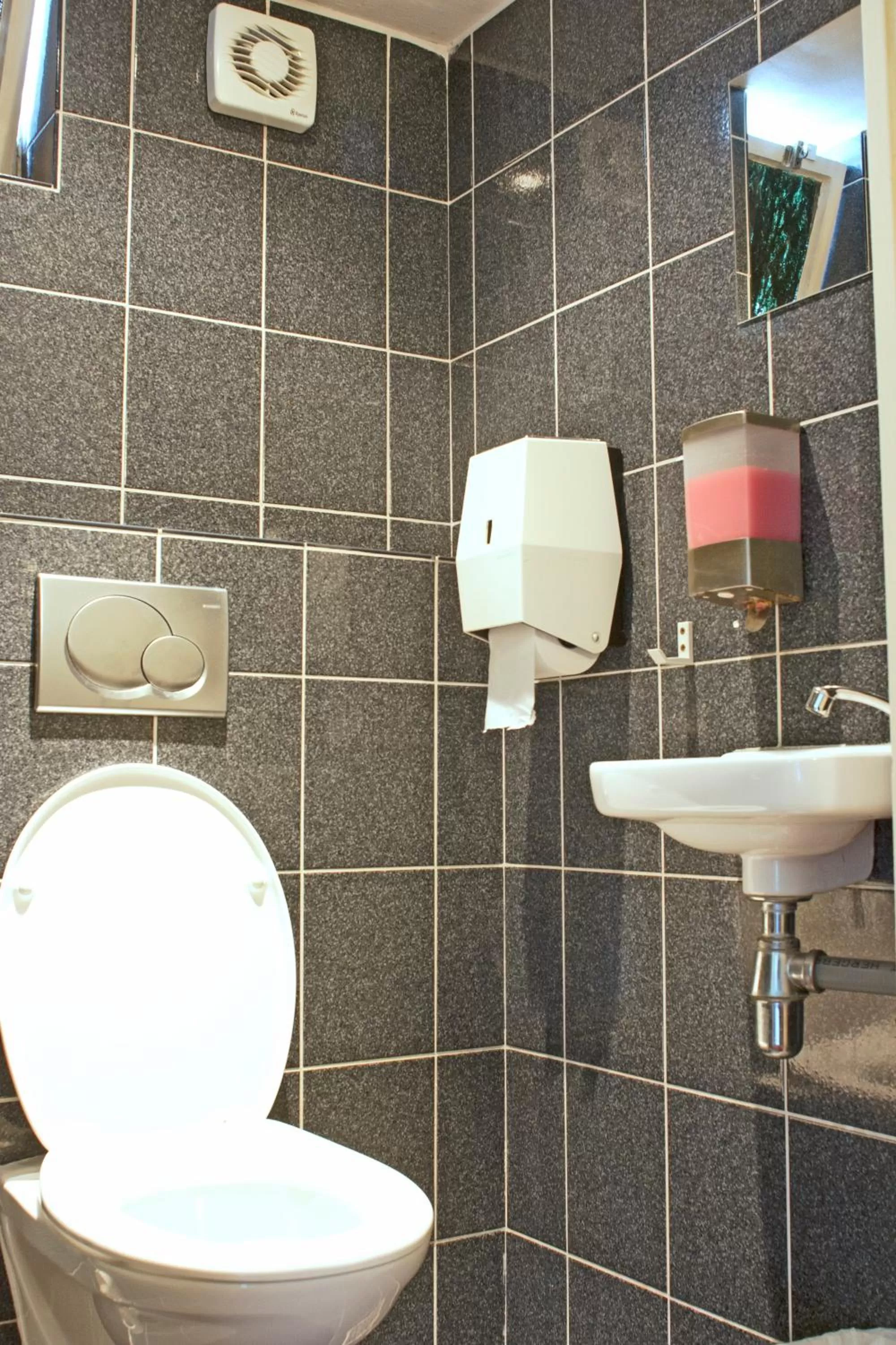 Bathroom in Hotel Torenzicht