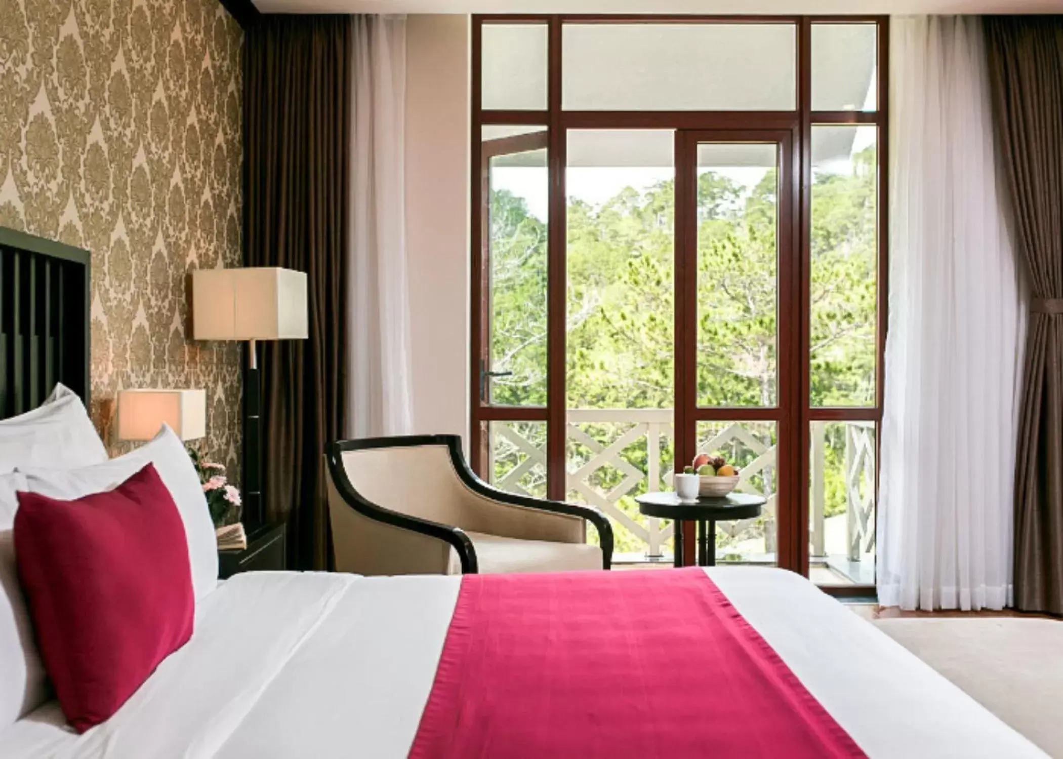 King Suite Mountain View in Swiss-Belresort Tuyen Lam King Suite Mountain View in Swiss-Belresort Tuyen Lam