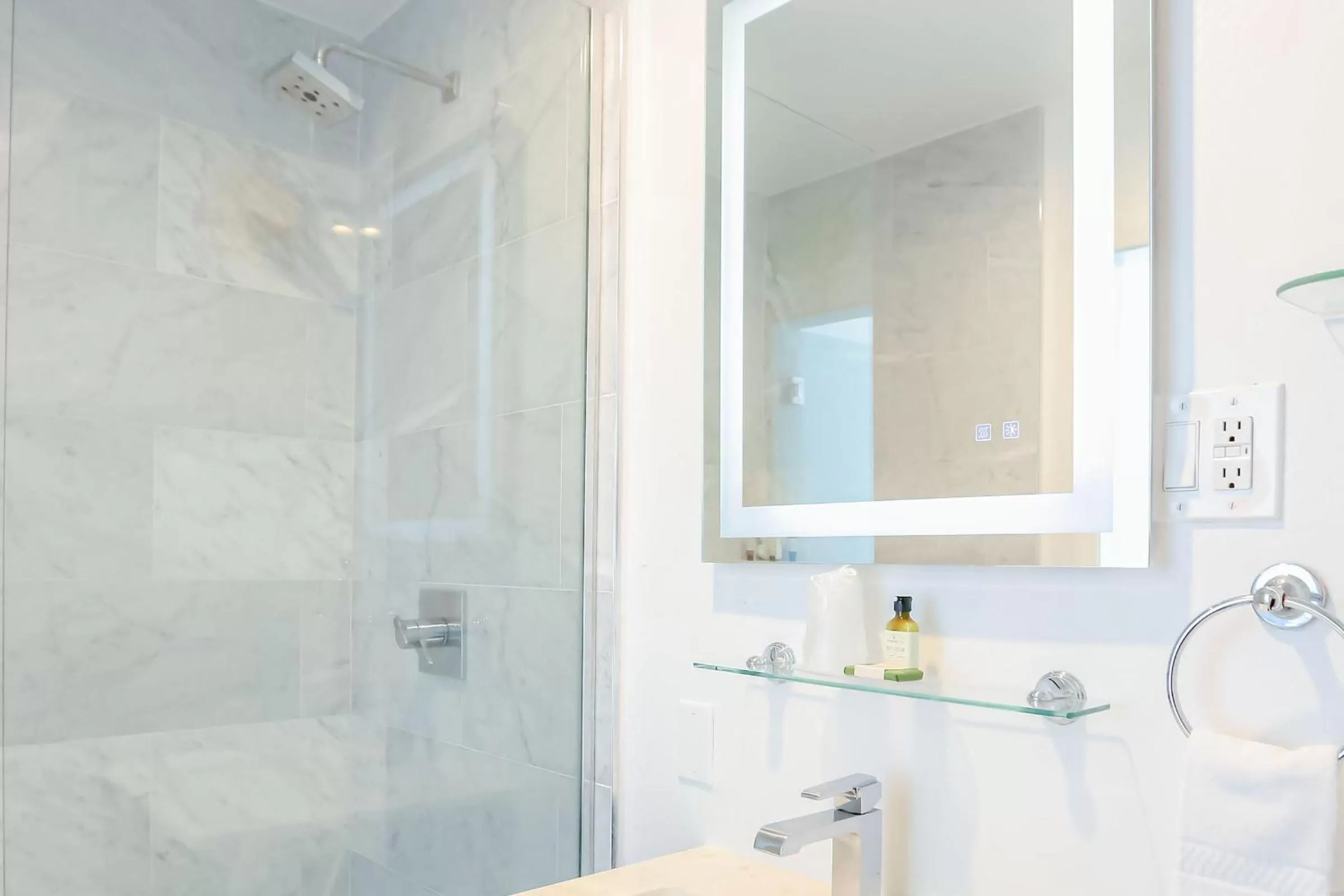 Bathroom in Capri Laguna on the Beach - A Boutique Hotel