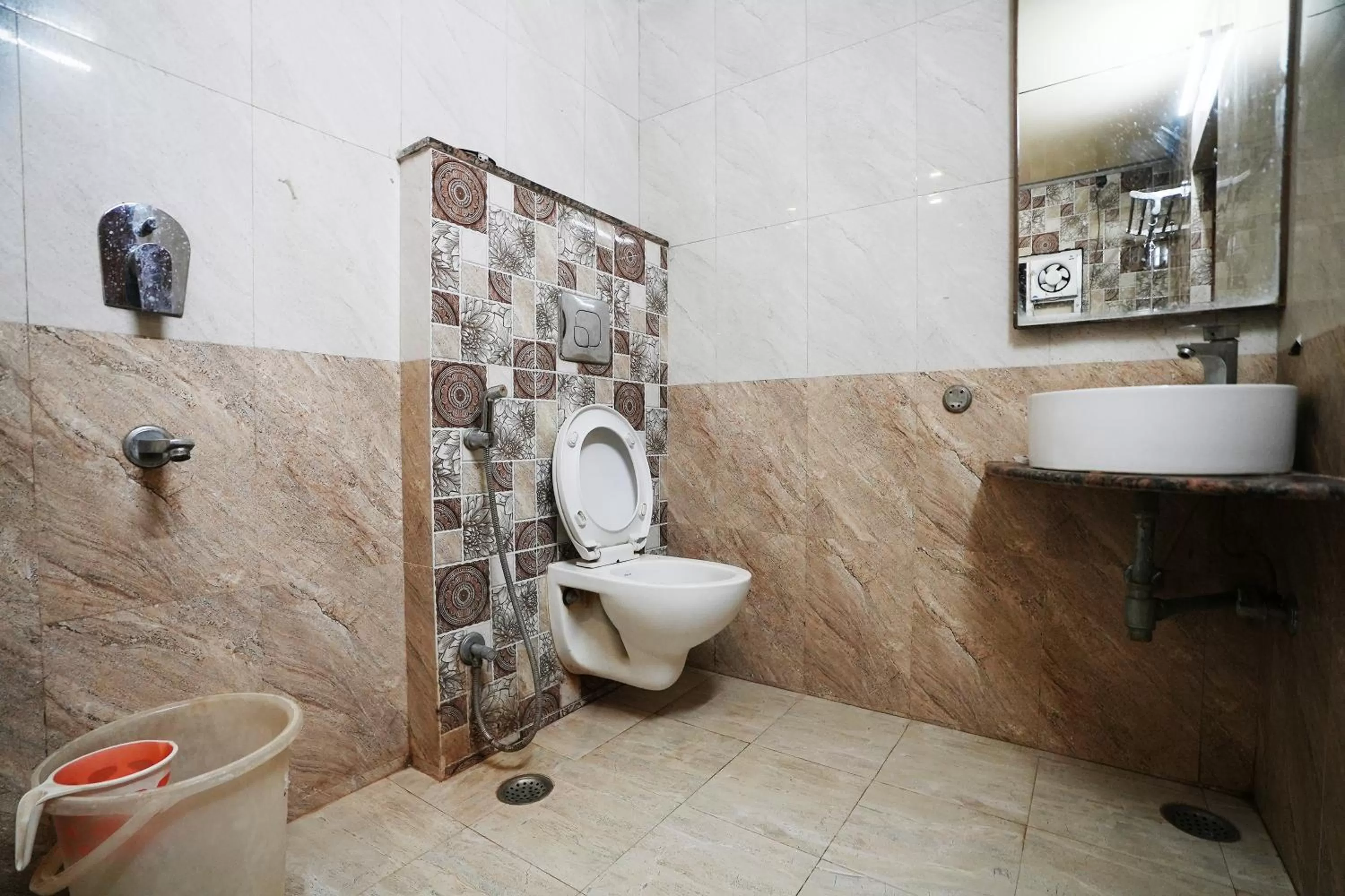 Bathroom in Hotel Madurai