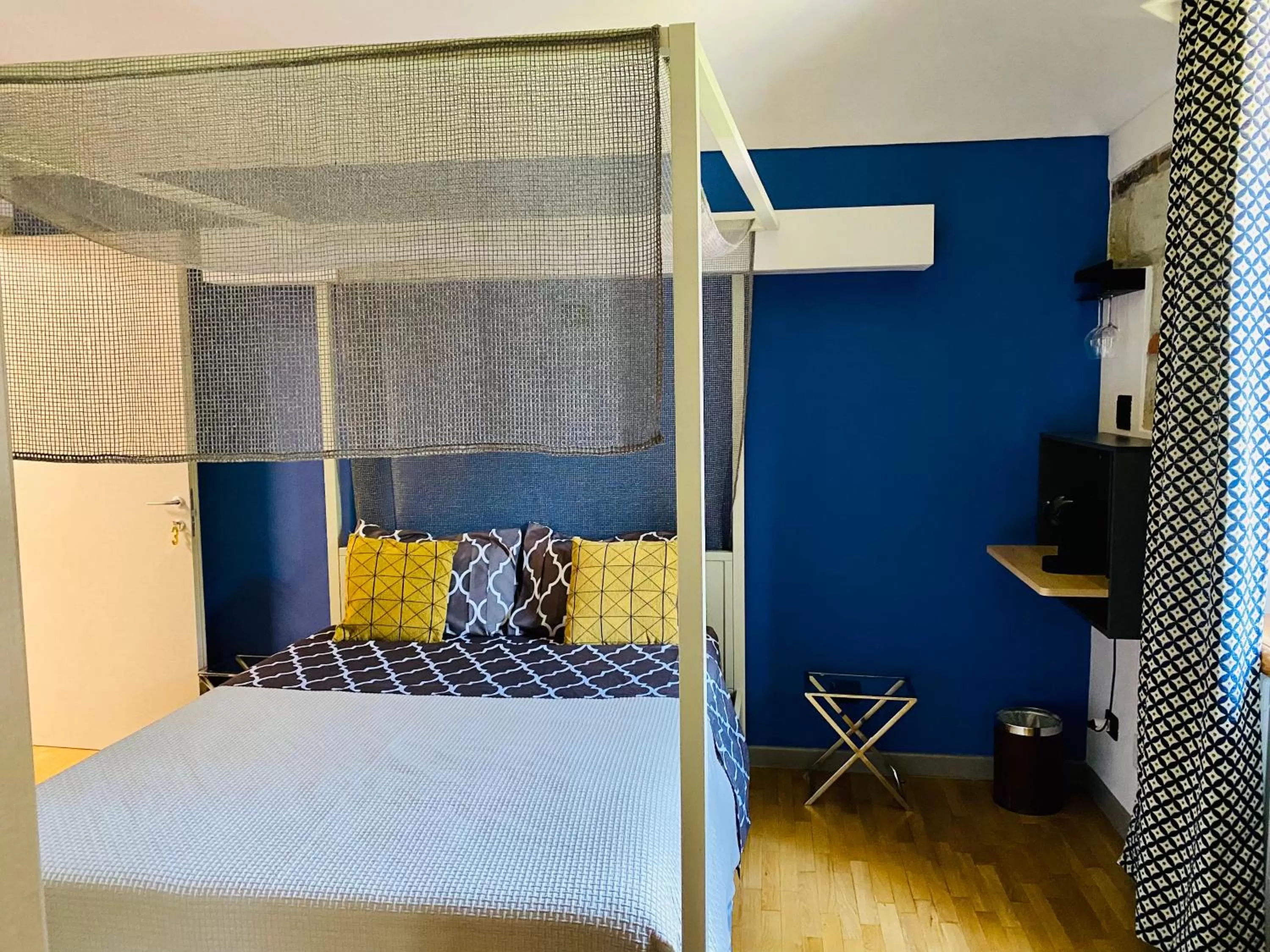 Photo of the whole room in Il BASÍN