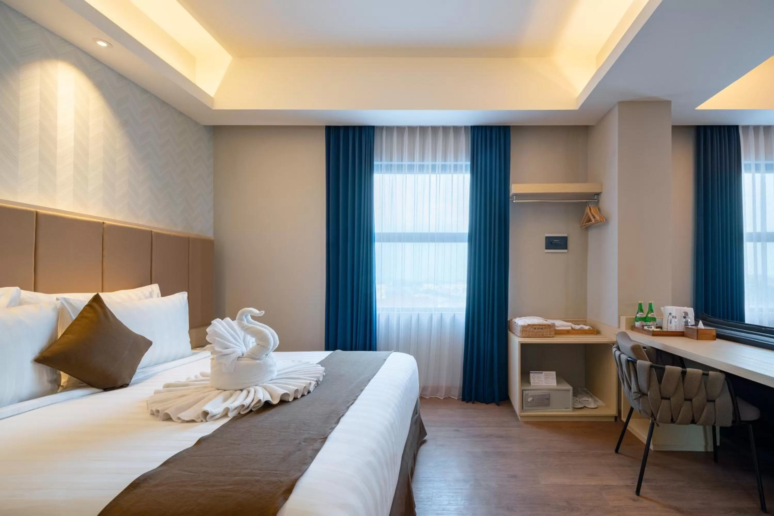 Bedroom, Bed in Luminor Hotel Airport Sidoarjo By WH , Best Choice and Strategic Location with a Rooftop area in Town