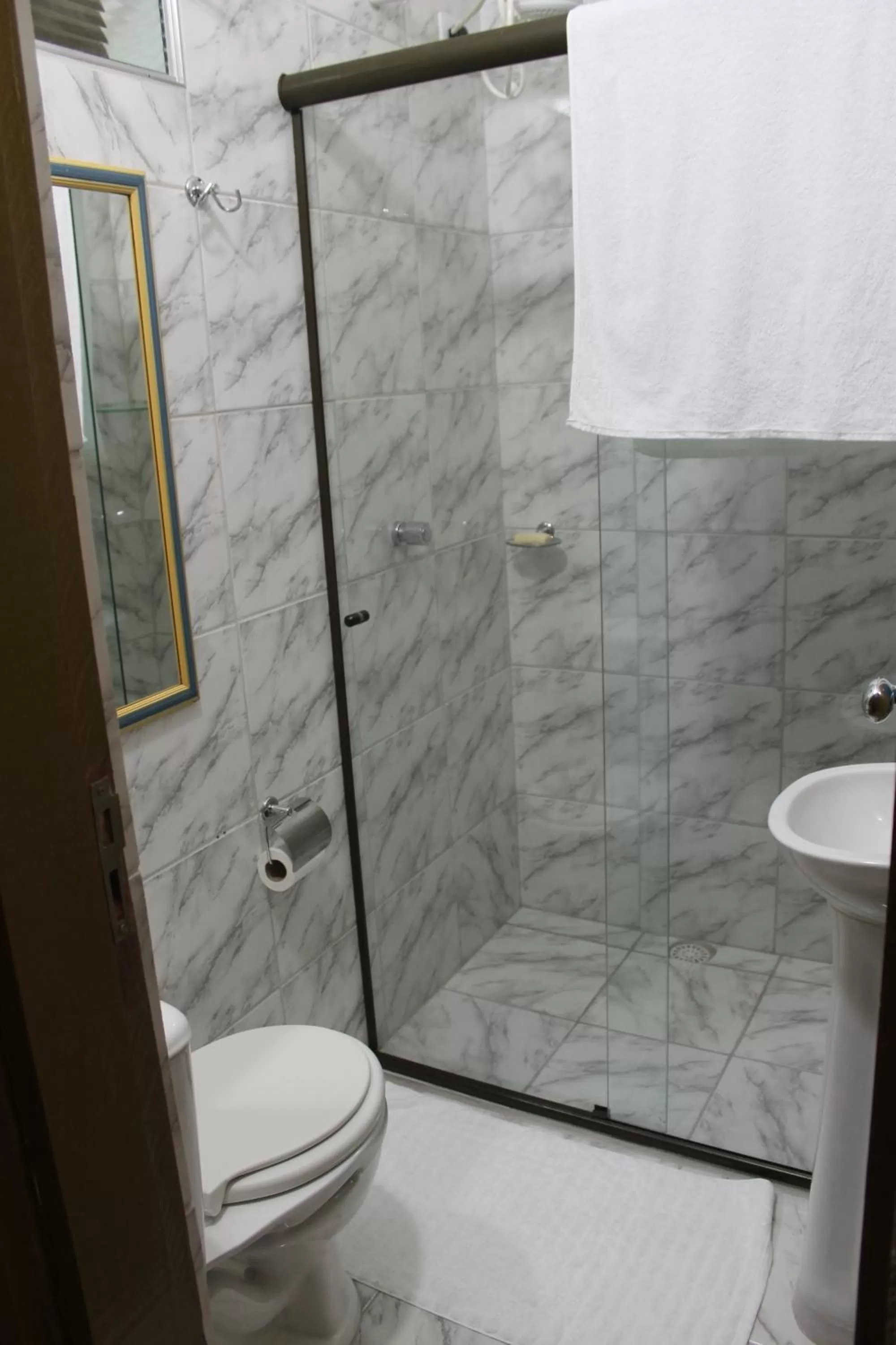 Bathroom in Pousada Das Palmeiras