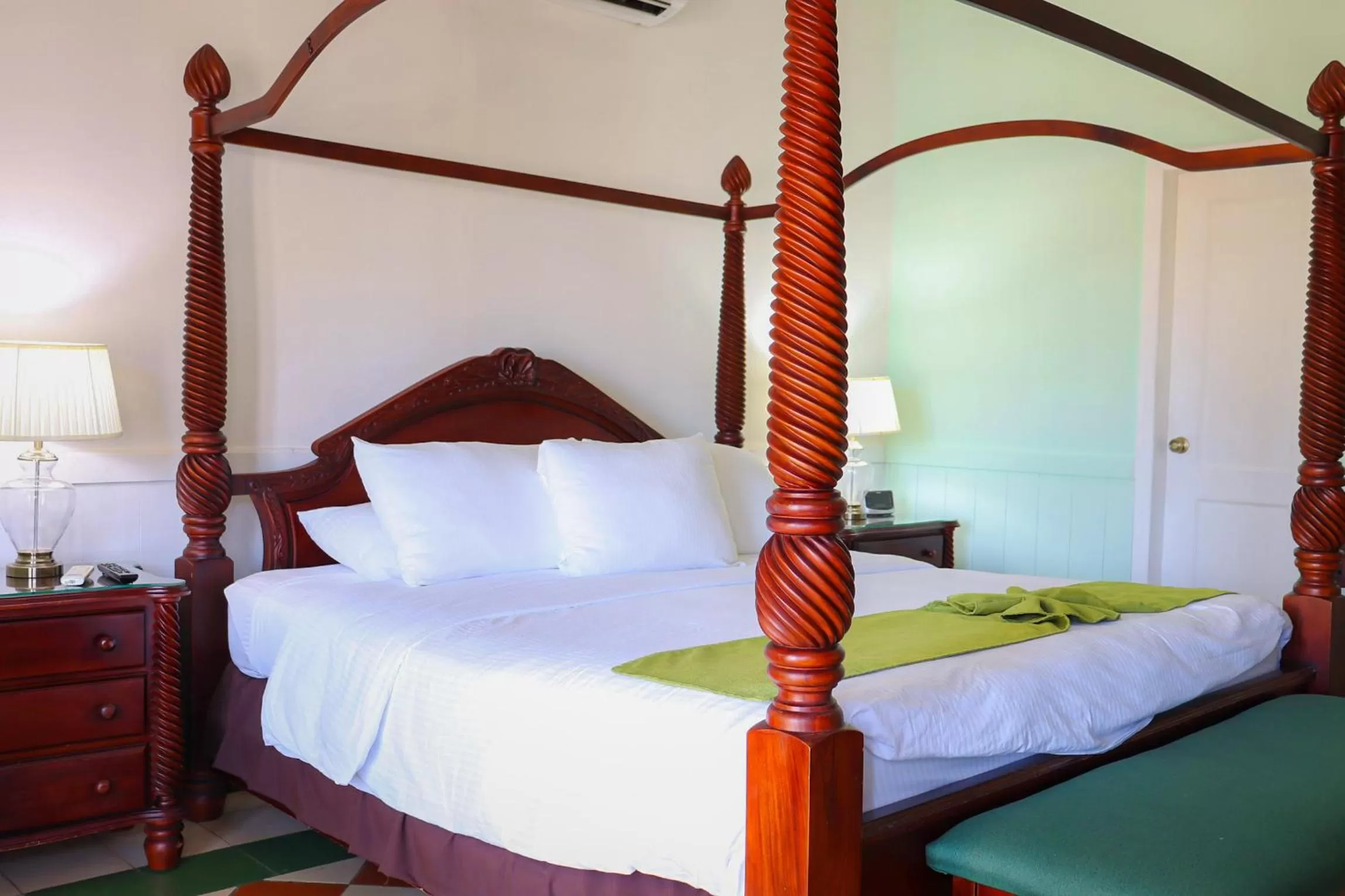 Bed in Hotel Victoriano