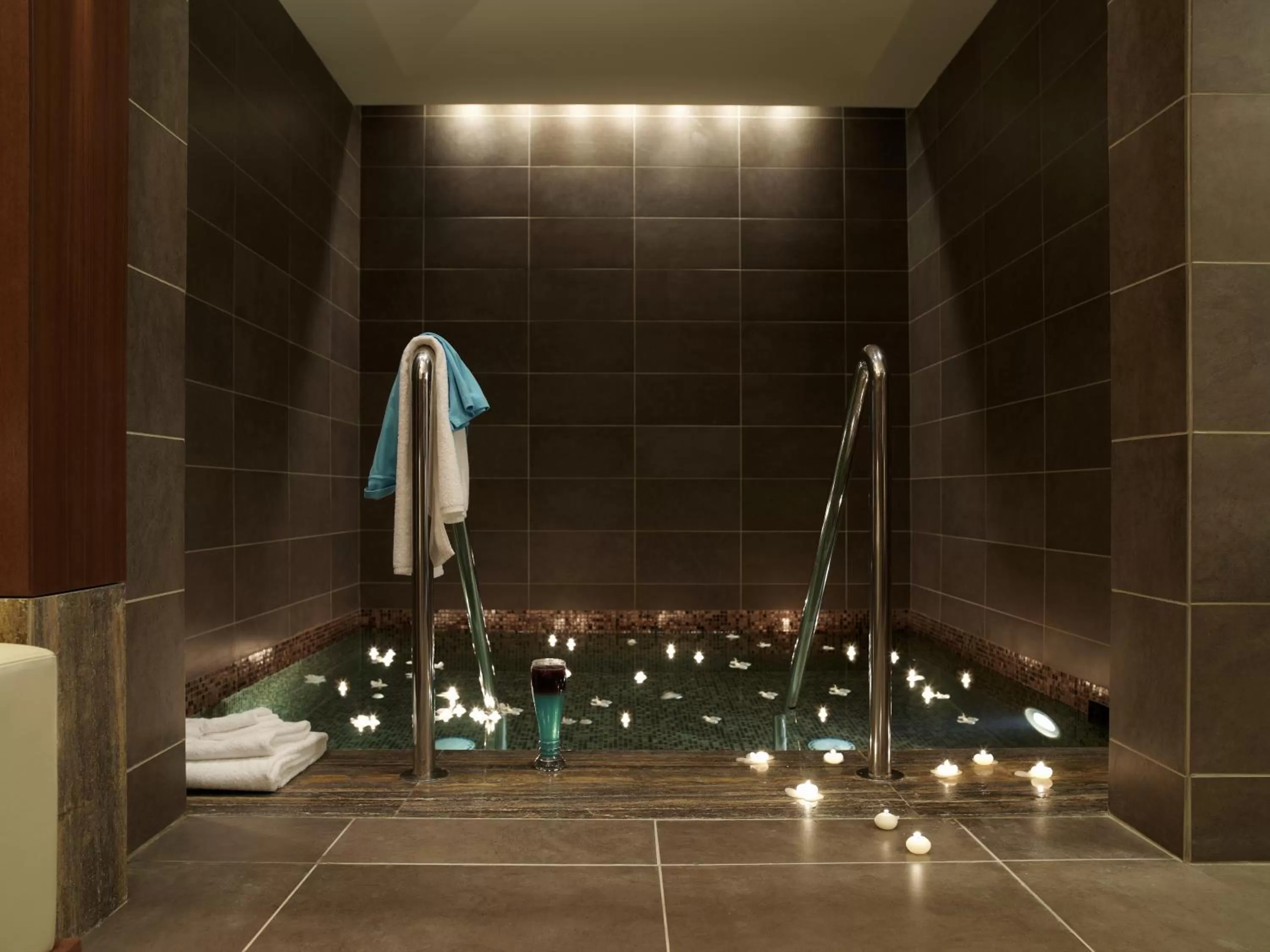 Area and facilities in Address Montgomerie