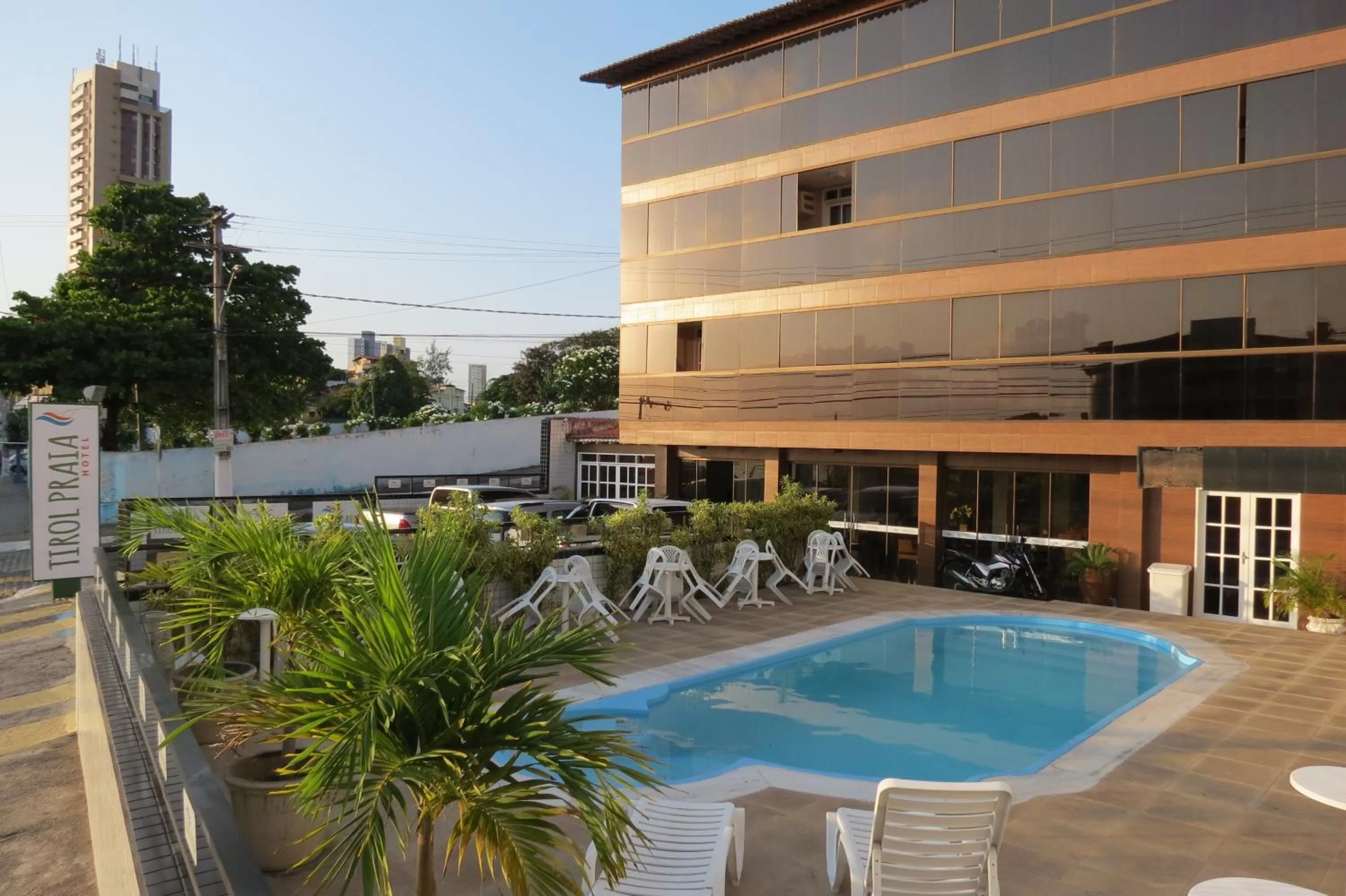 Property building, Swimming Pool in Tirol Praia Hotel