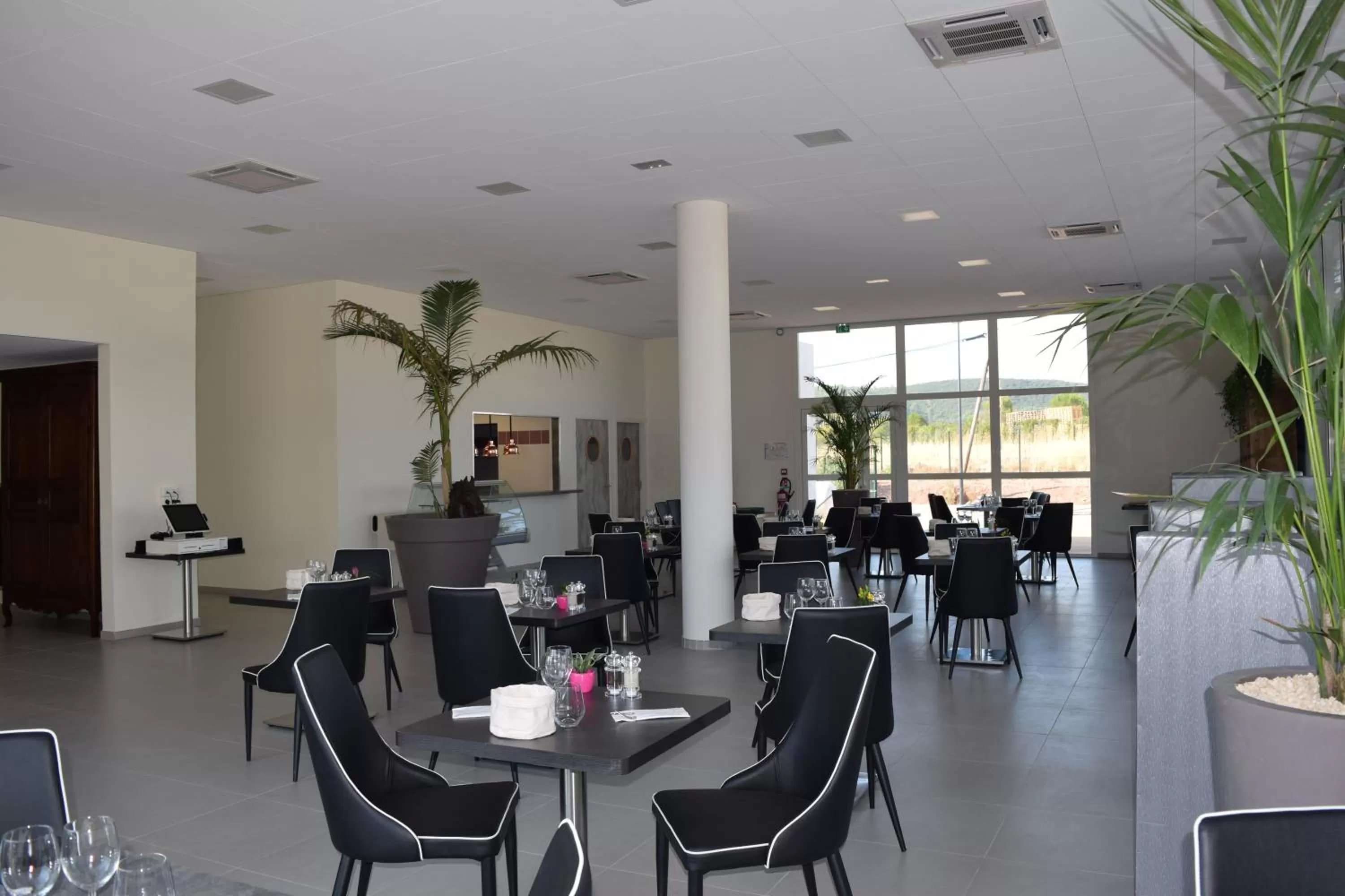 Restaurant/places to eat in Résidence Estérazur