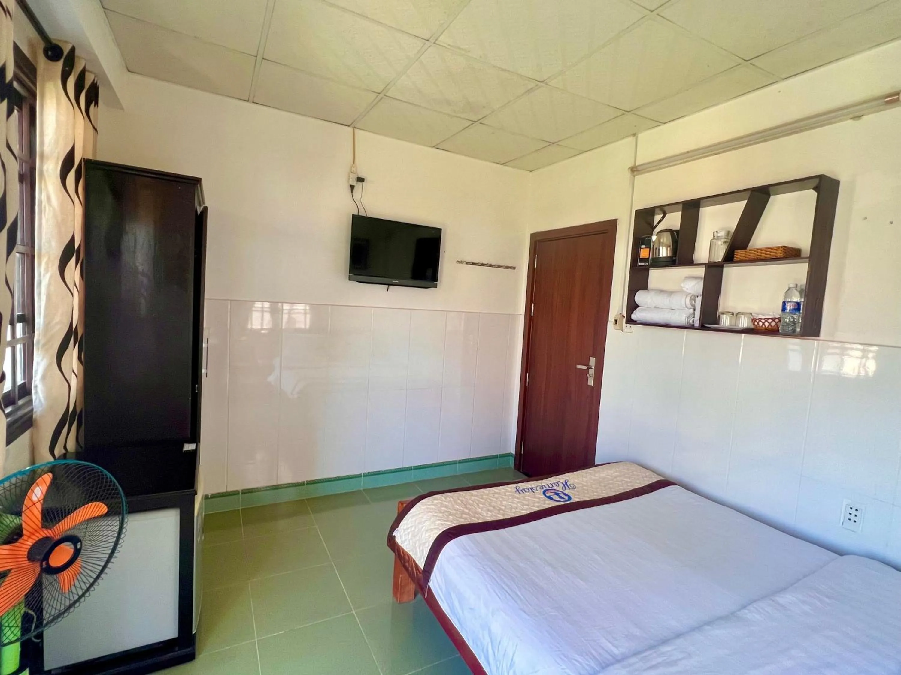 fireplace, Bed in Hoi An Ngo Homestay